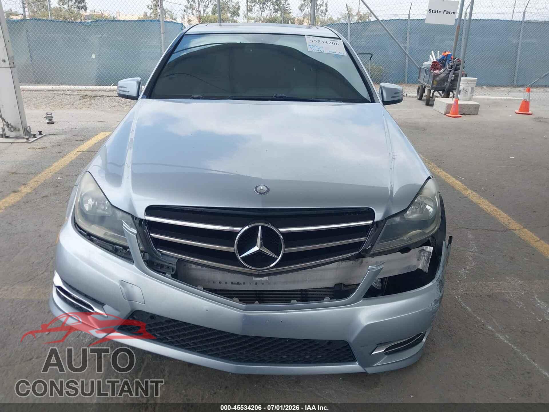 MERCEDES-BENZ C 250 2014 - WDDGF4HBXEA963473