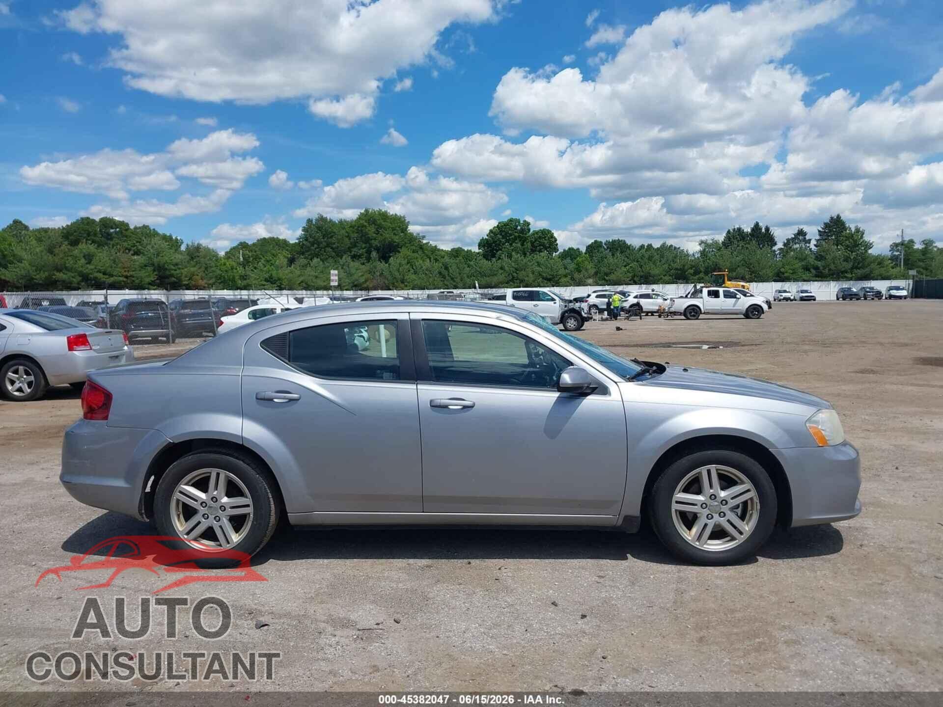 DODGE AVENGER 2013 - 1C3CDZCB7DN552384