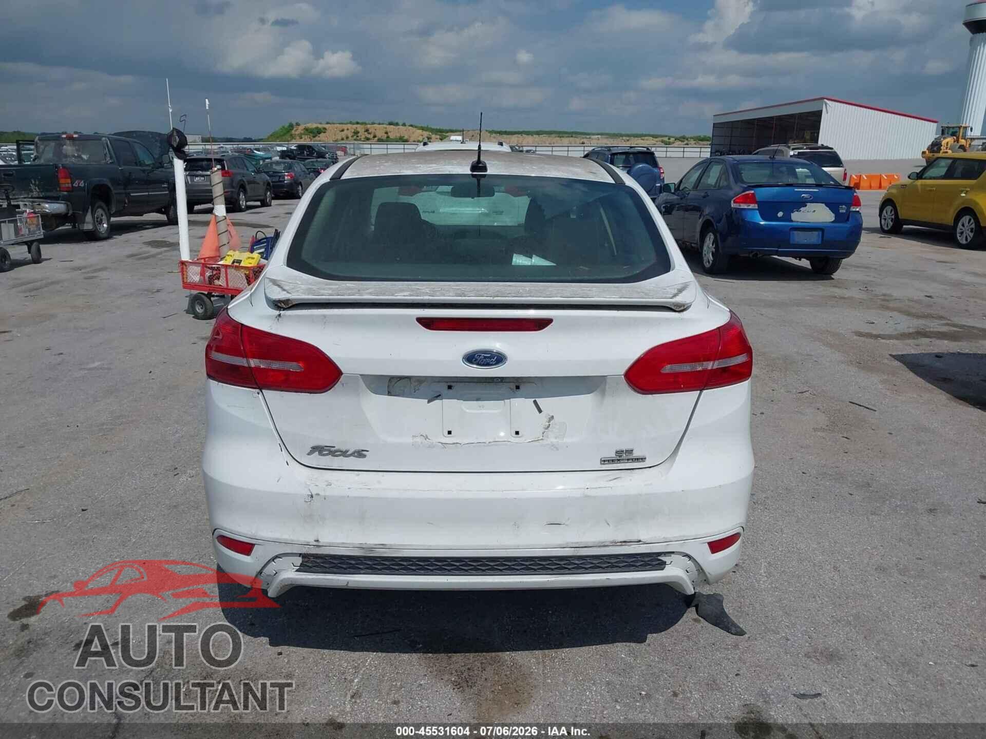FORD FOCUS 2016 - 1FADP3F22GL301374