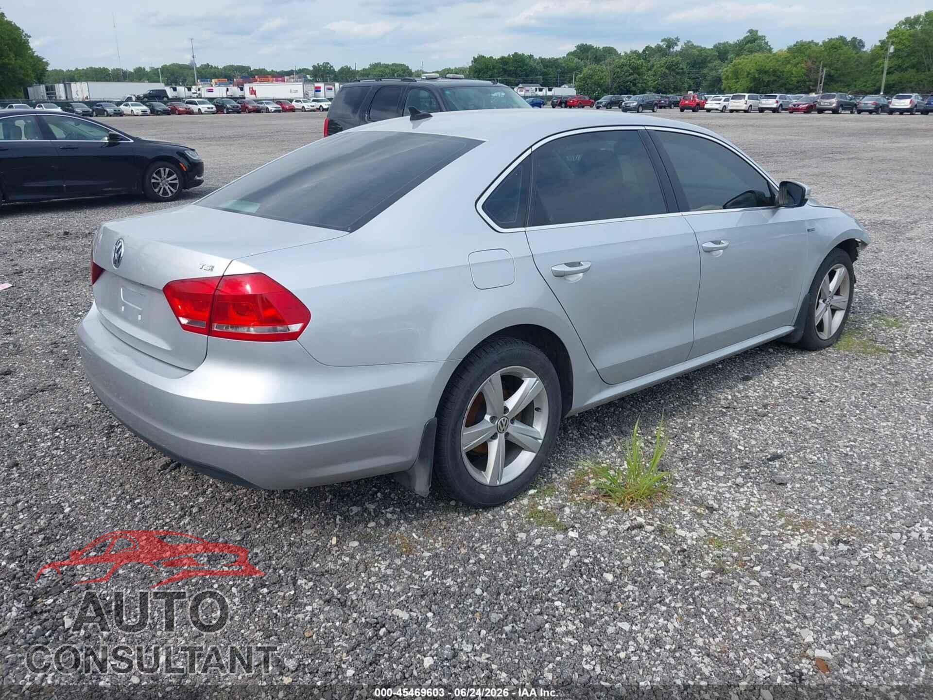 VOLKSWAGEN PASSAT 2015 - 1VWAT7A39FC120736