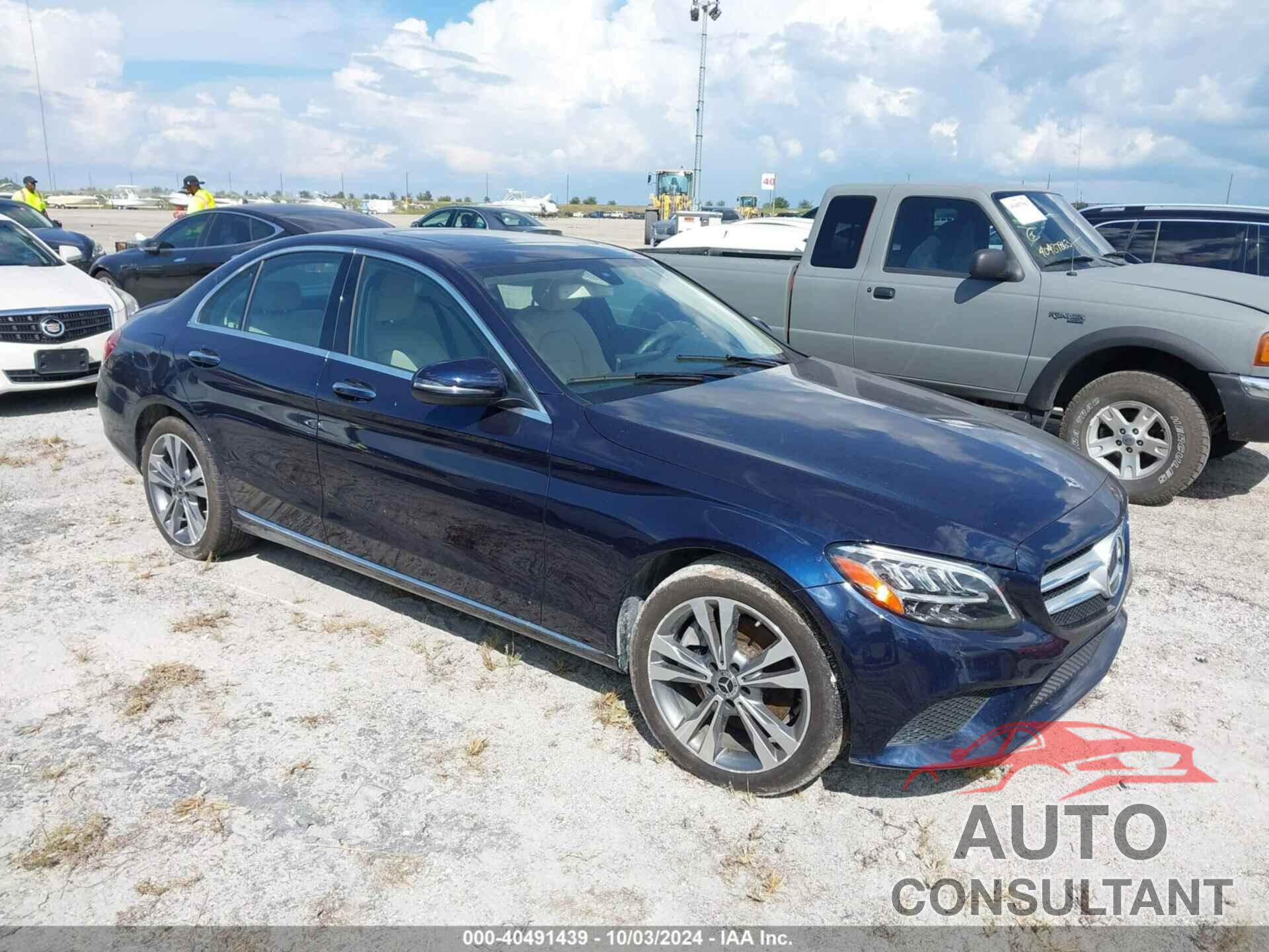 MERCEDES-BENZ C 300 2019 - 55SWF8EB4KU315081