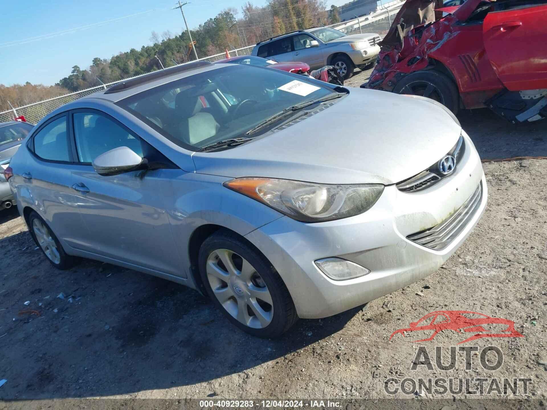 HYUNDAI ELANTRA 2013 - KMHDH4AE3DU640449