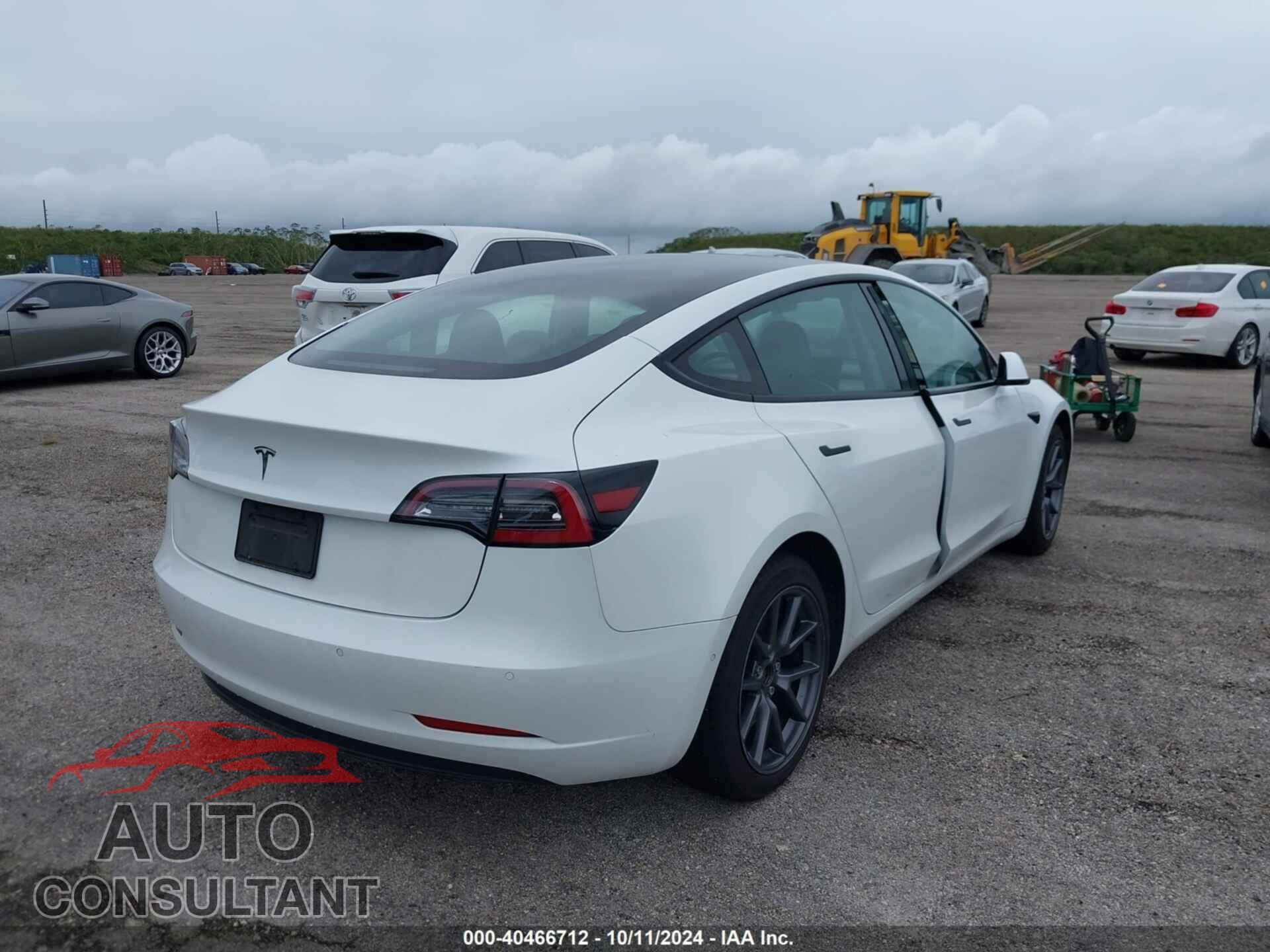 TESLA MODEL 3 2022 - 5YJ3E1EA6NF102885