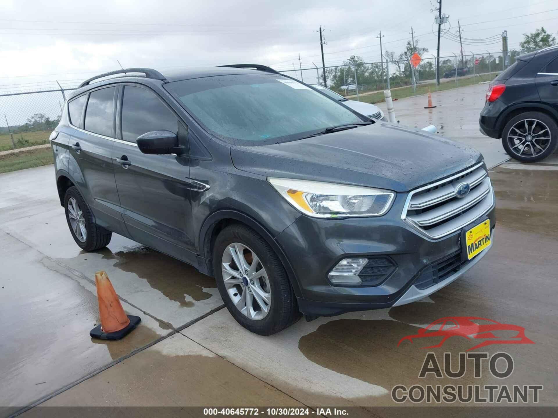 FORD ESCAPE 2018 - 1FMCU0GD6JUD43380
