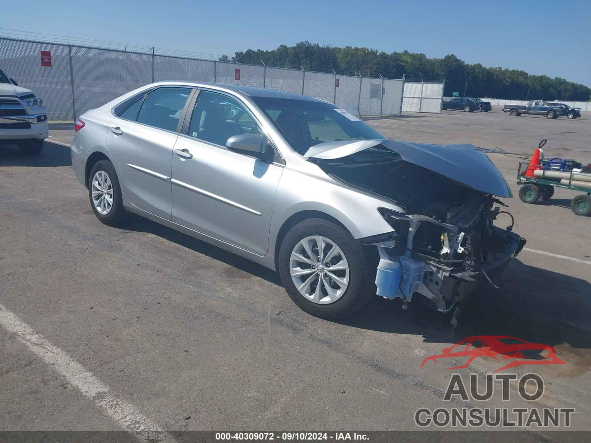 TOYOTA CAMRY 2016 - 4T4BF1FK2GR562833