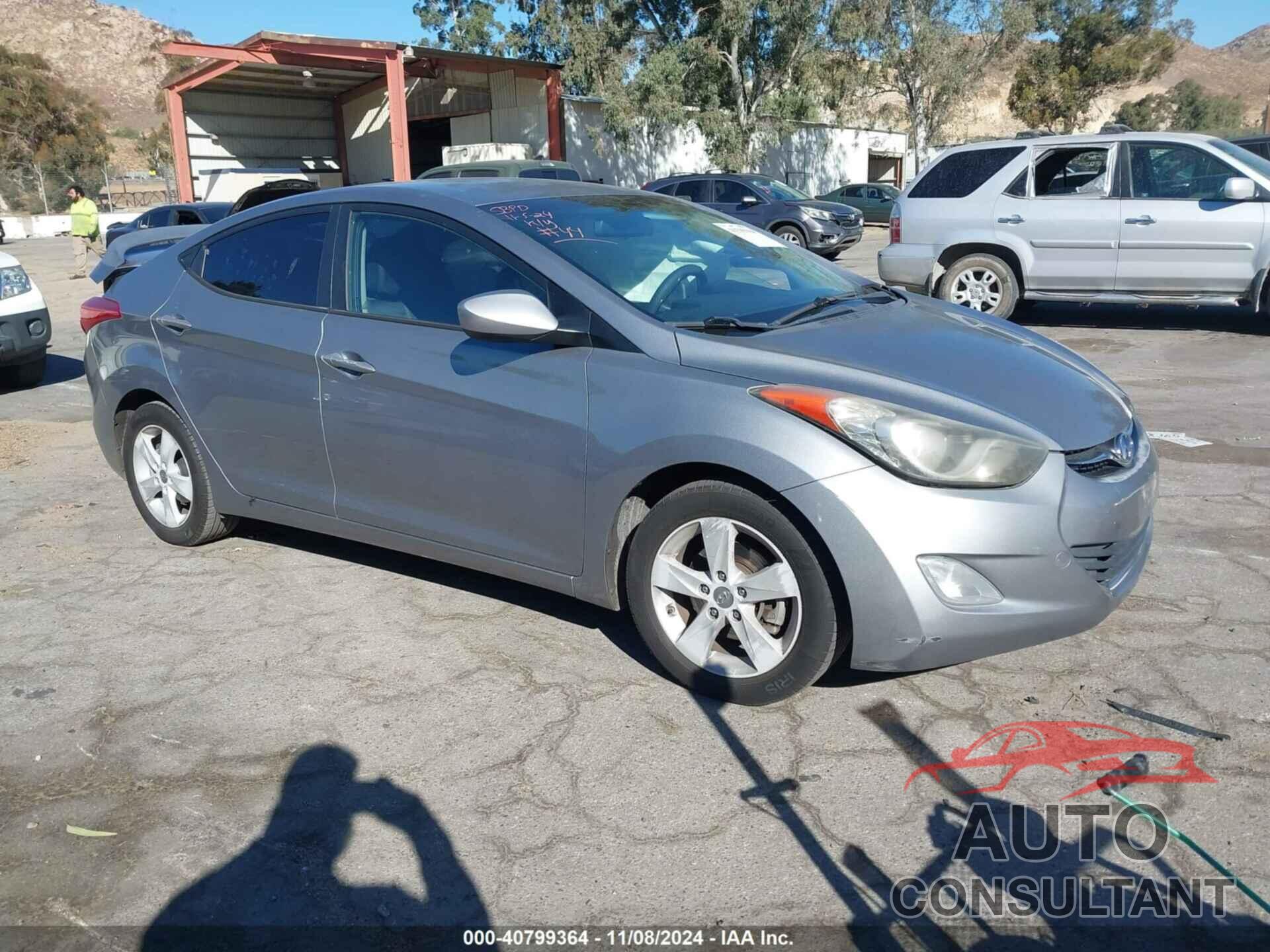 HYUNDAI ELANTRA 2013 - KMHDH4AE9DU987655