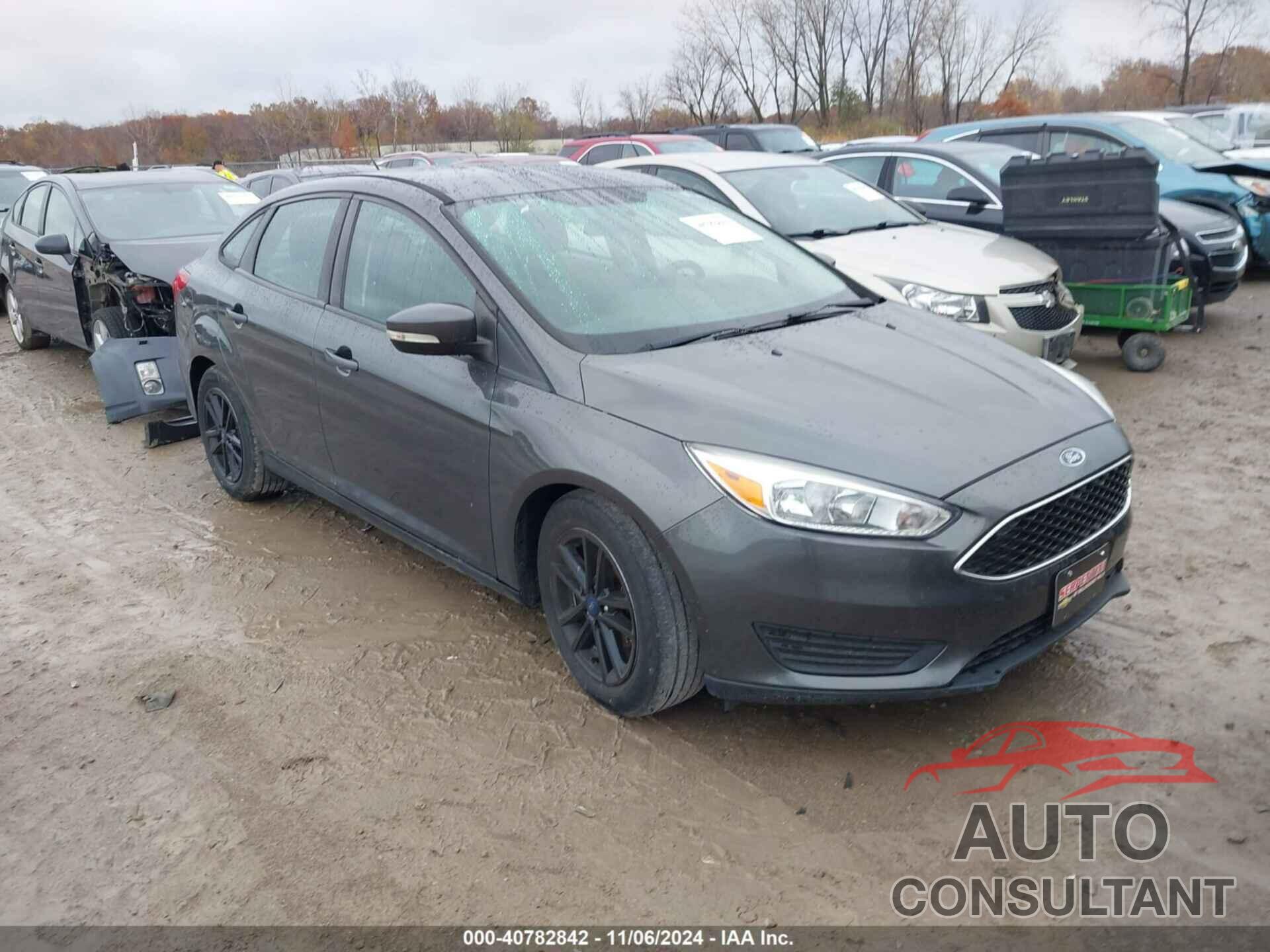 FORD FOCUS 2017 - 1FADP3F26HL315506