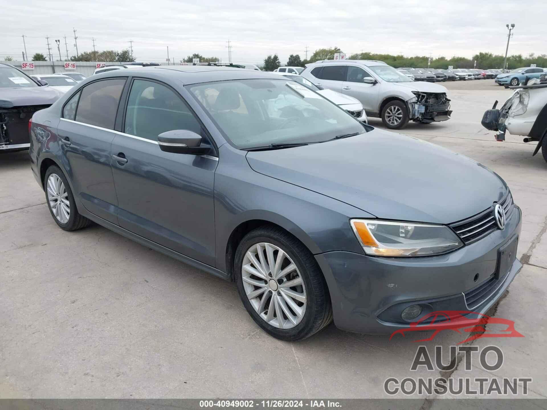 VOLKSWAGEN JETTA 2011 - 3VWLX7AJ3BM303876