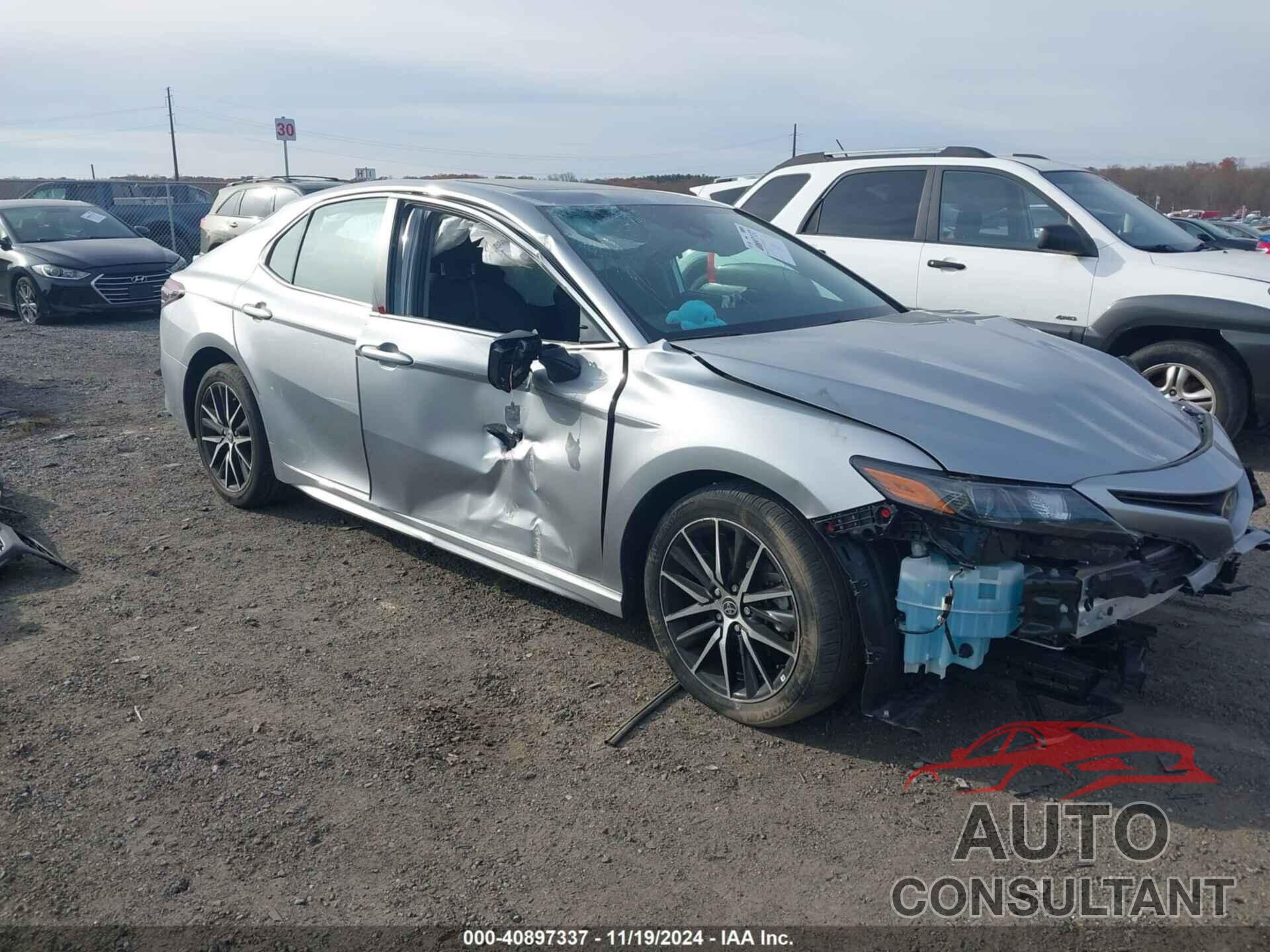TOYOTA CAMRY 2023 - 4T1G11AK0PU729678