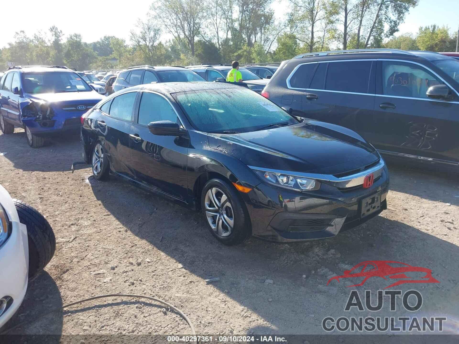 HONDA CIVIC 2018 - 2HGFC2F56JH580773