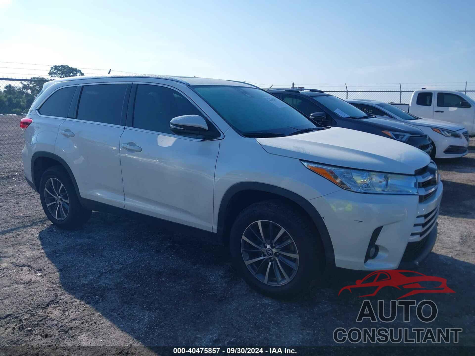 TOYOTA HIGHLANDER 2019 - 5TDKZRFH3KS330294