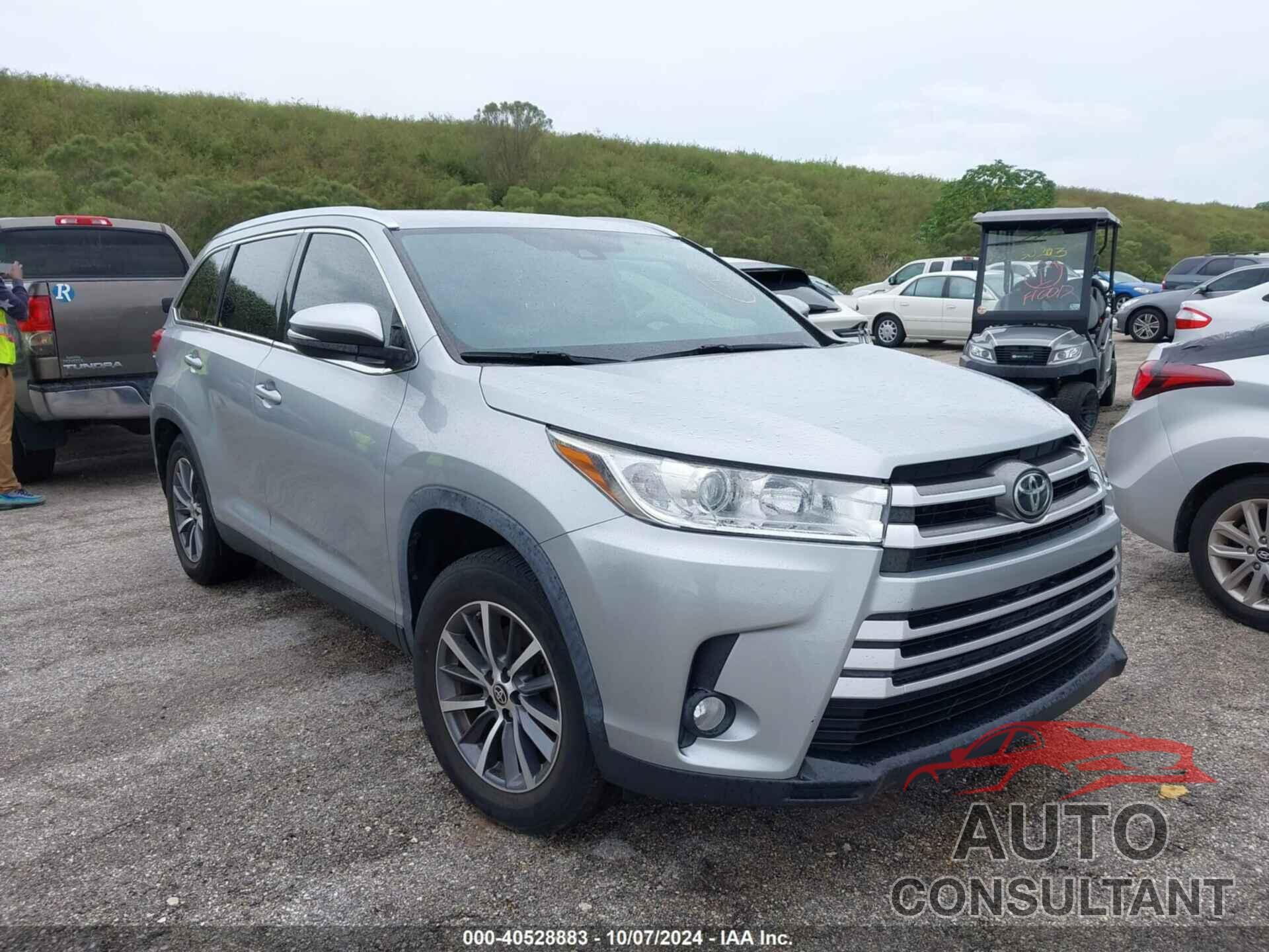 TOYOTA HIGHLANDER 2019 - 5TDKZRFH2KS575104