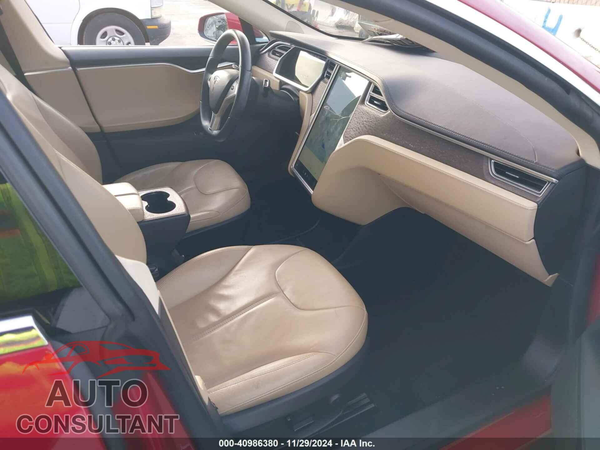 TESLA MODEL S 2013 - 5YJSA1CG8DFP15622