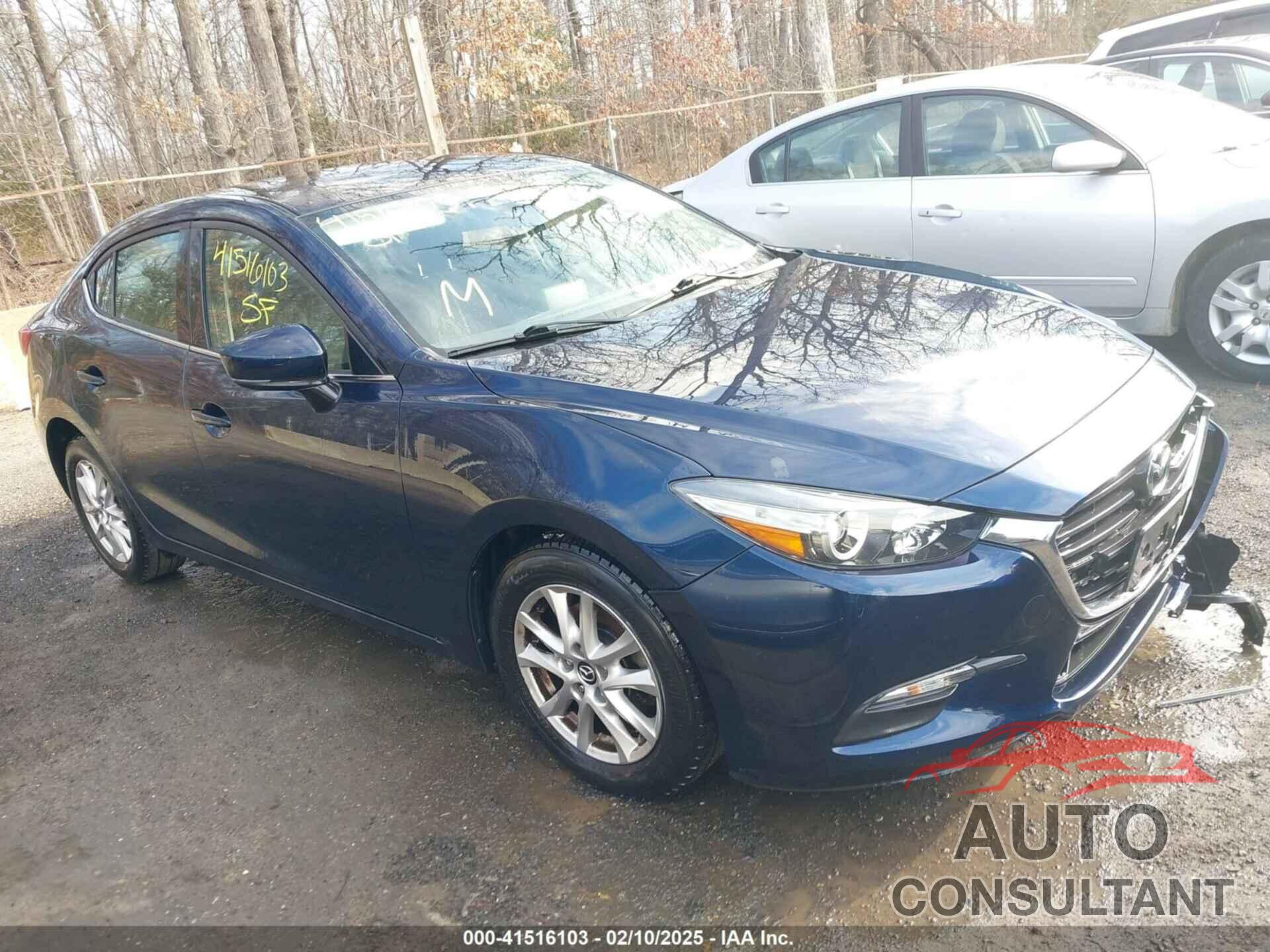 MAZDA MAZDA3 2018 - 3MZBN1U76JM211657