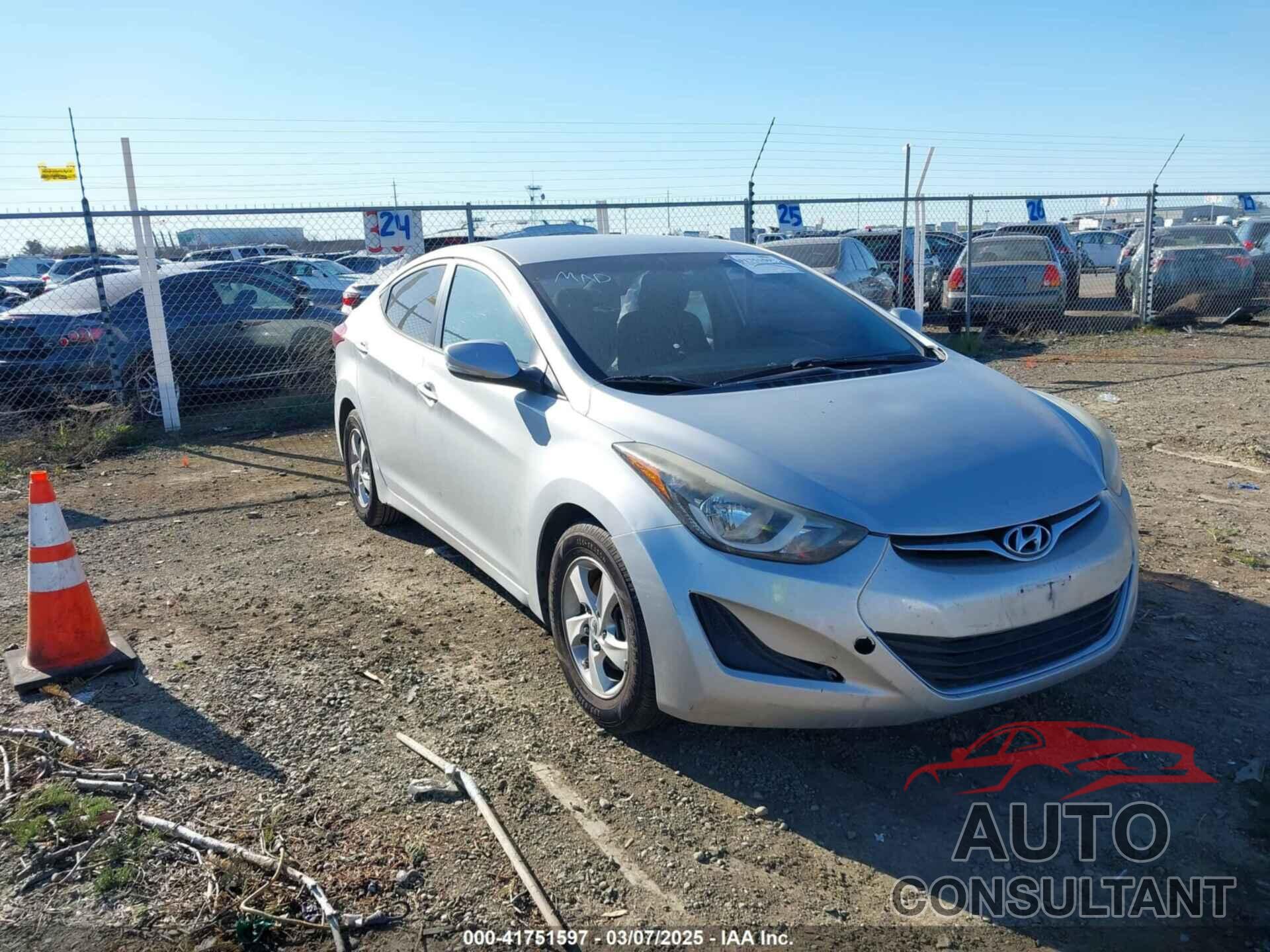 HYUNDAI ELANTRA 2014 - 5NPDH4AE4EH511877