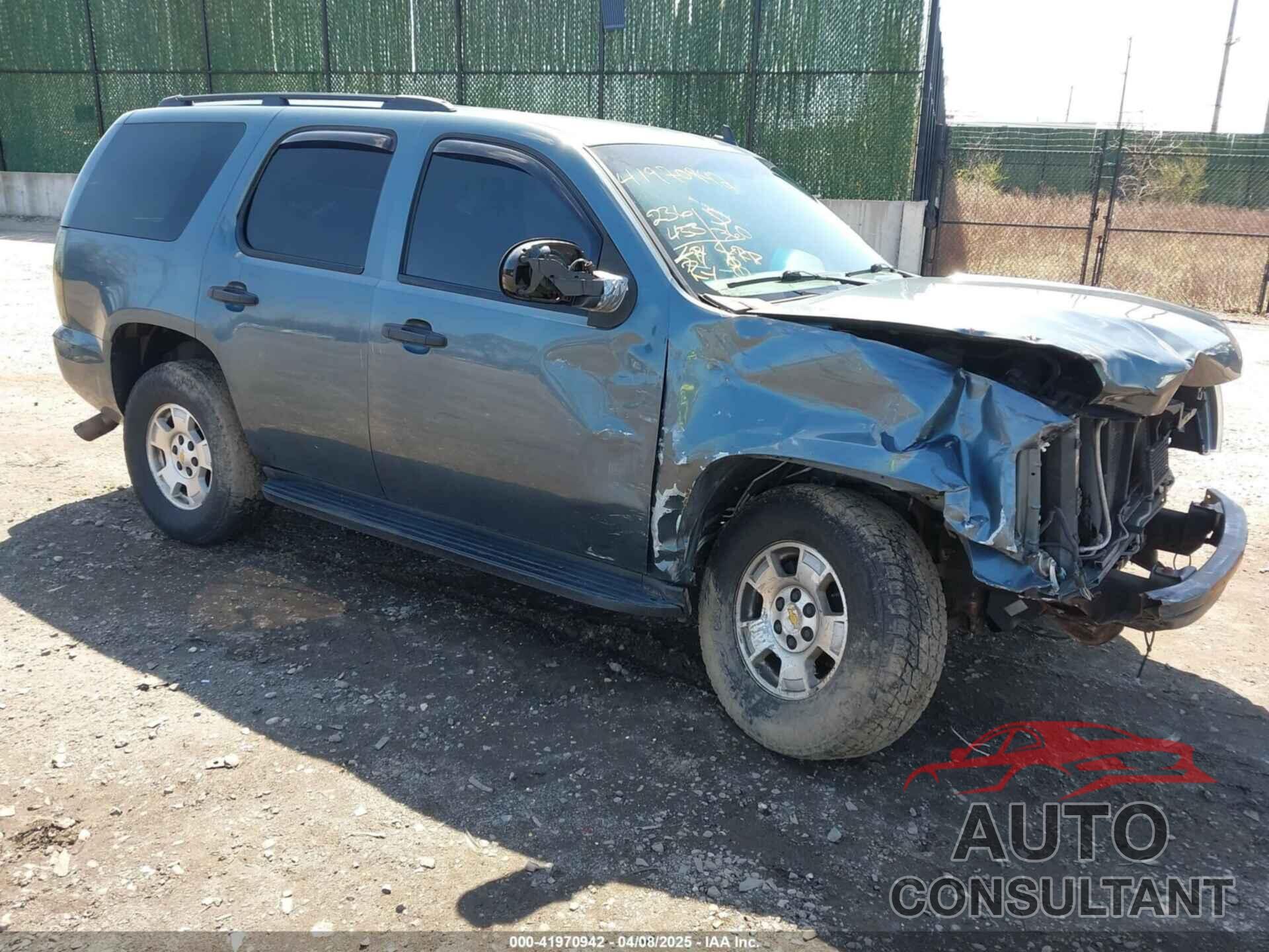CHEVROLET TAHOE 2009 - 1GNFC13099R196717