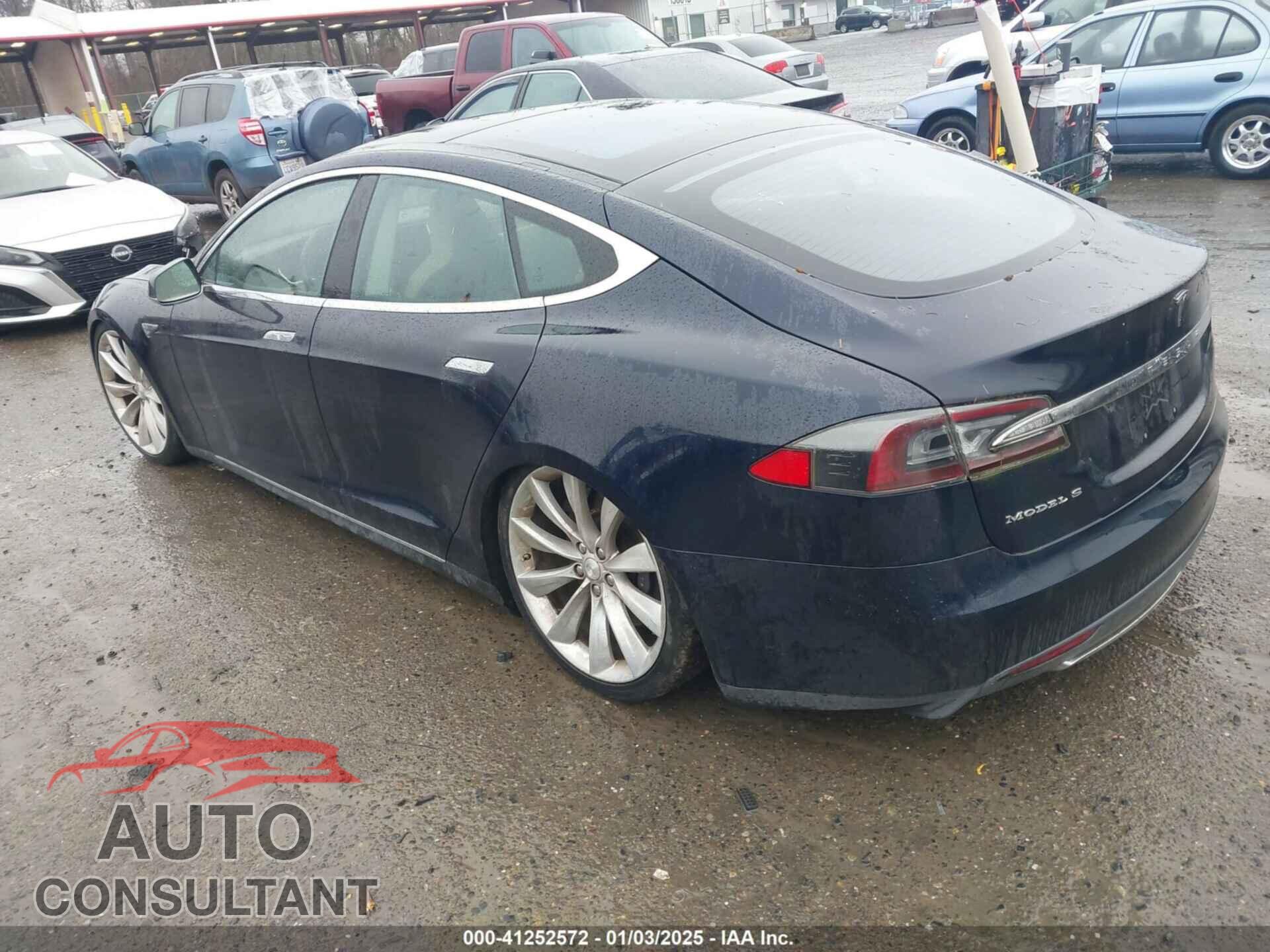 TESLA MODEL S 2013 - 5YJSA1CN9DFP12873