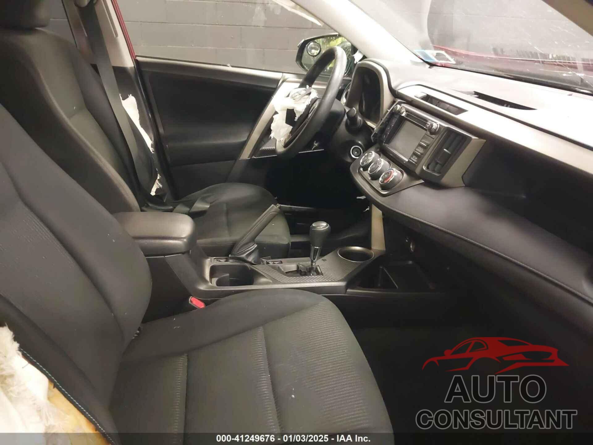 TOYOTA RAV4 2015 - JTMBFREV8FJ018958