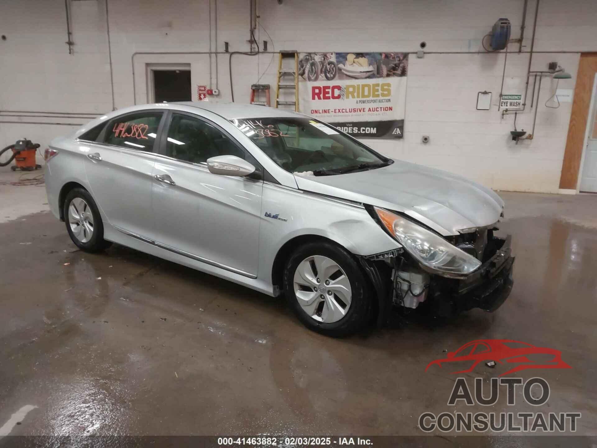 HYUNDAI SONATA HYBRID 2013 - KMHEC4A40DA096861