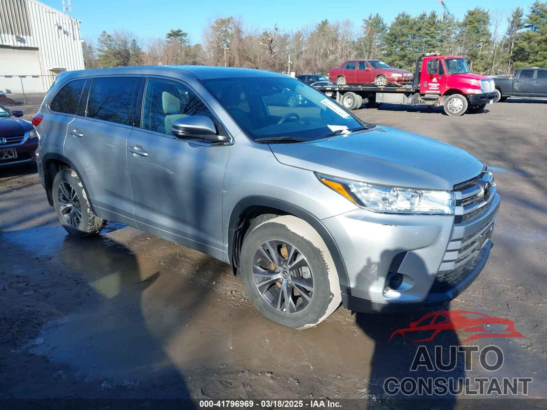 TOYOTA HIGHLANDER 2018 - 5TDBZRFH6JS875176