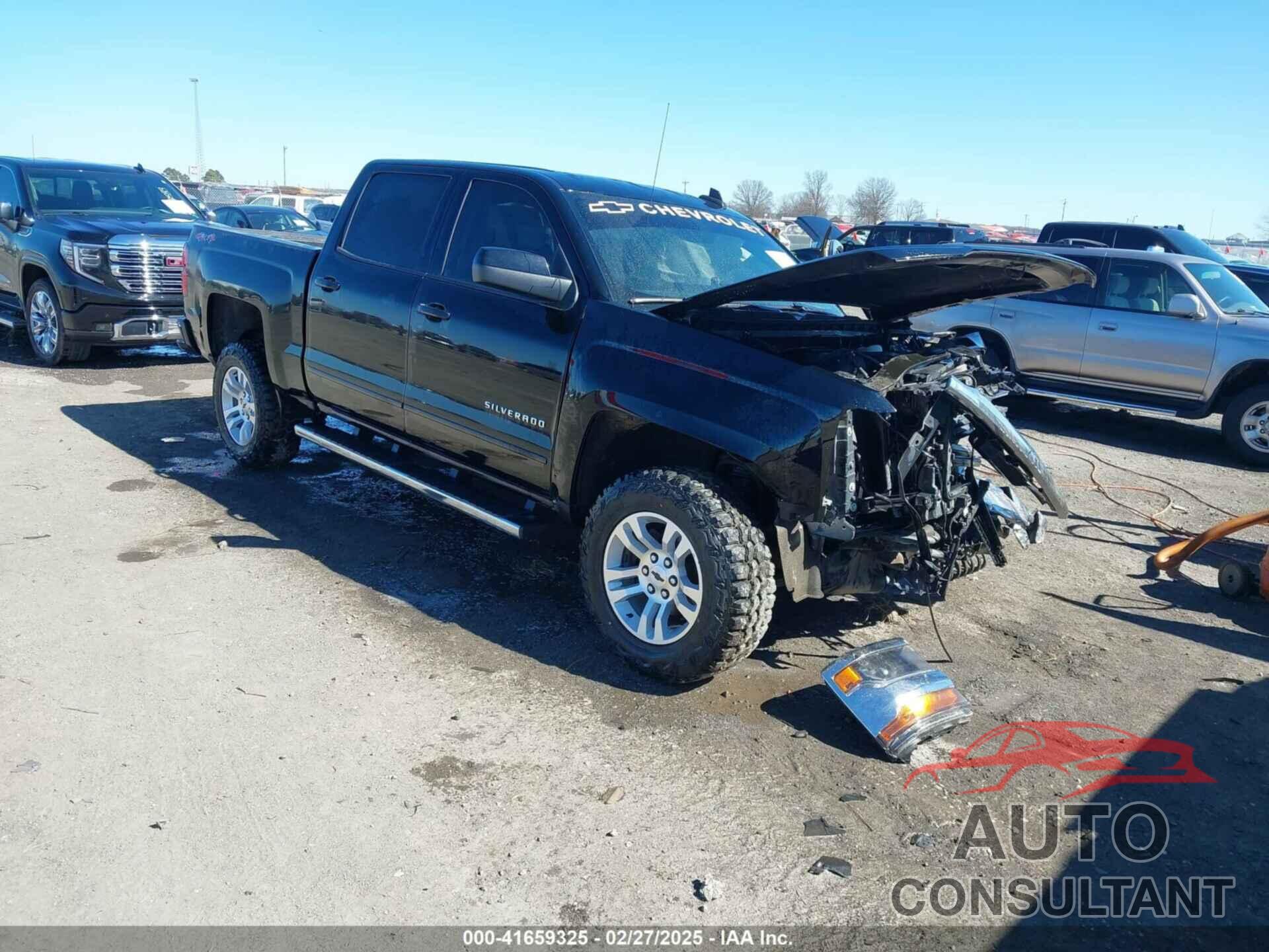 CHEVROLET SILVERADO 1500 2018 - 3GCUKREC0JG475275