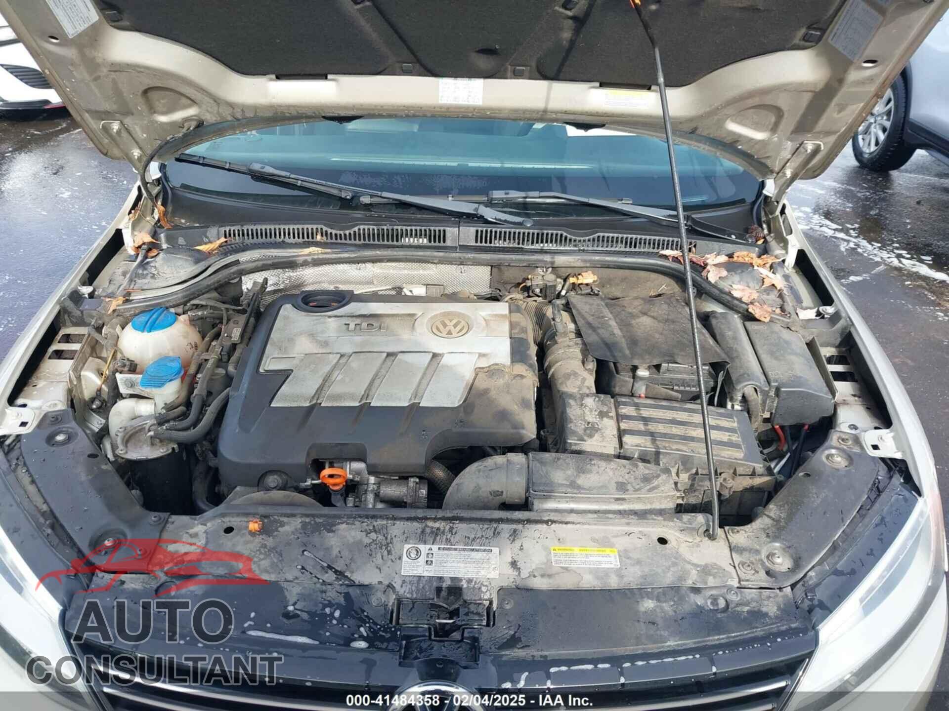 VOLKSWAGEN JETTA 2013 - 3VW3L7AJ5DM220867