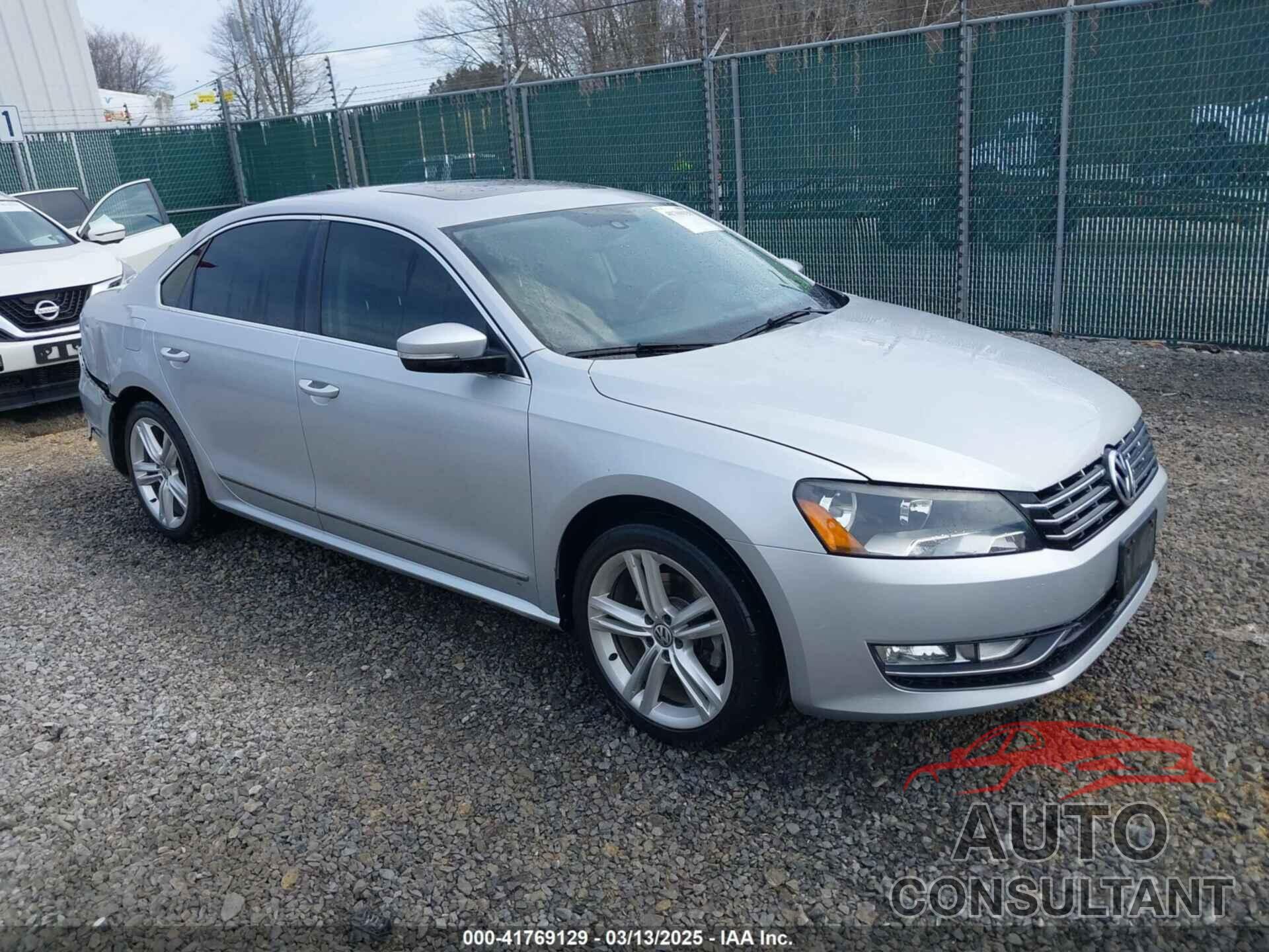 VOLKSWAGEN PASSAT 2014 - 1VWCN7A34EC091762