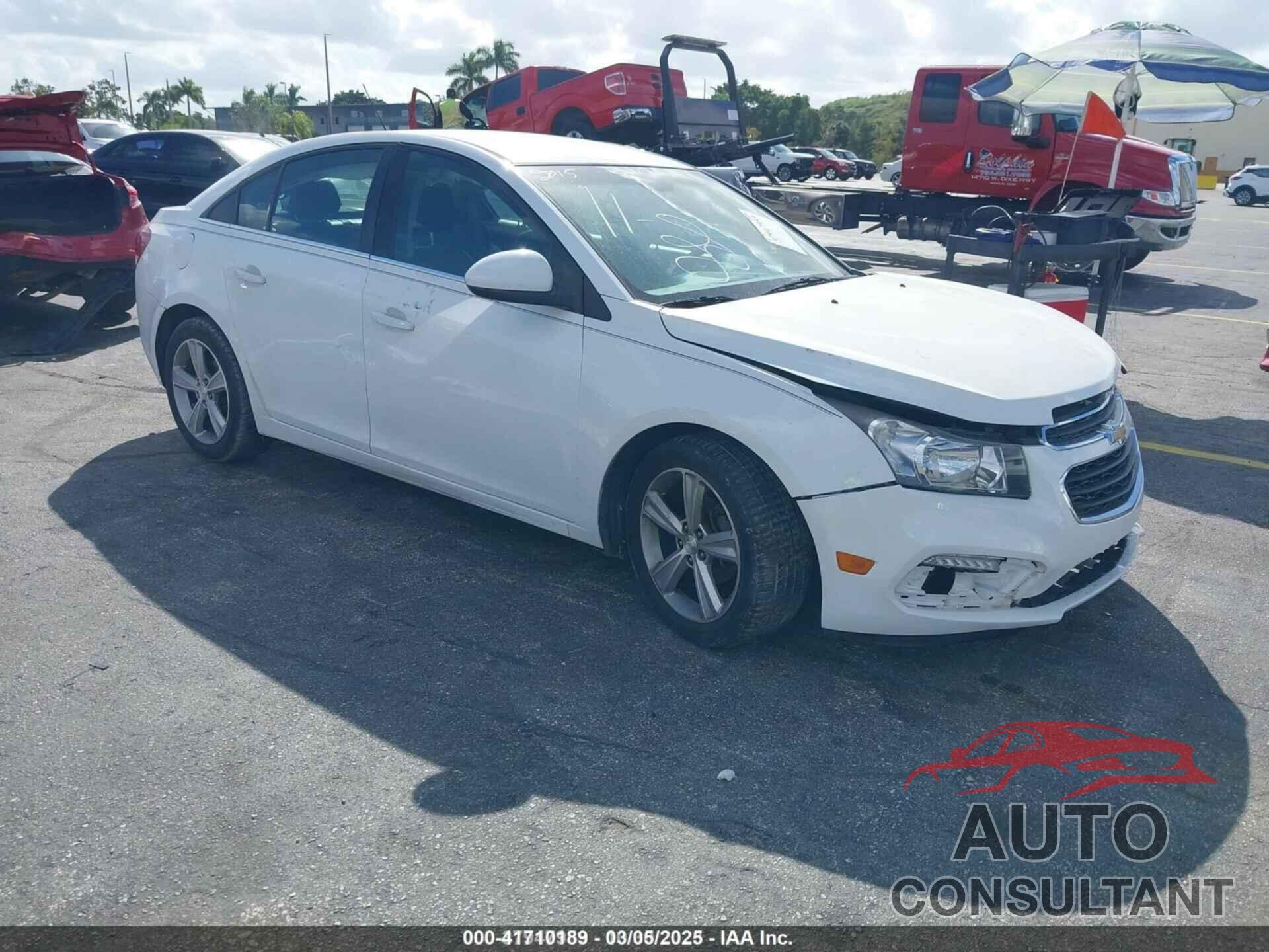 CHEVROLET CRUZE 2015 - 1G1PE5SB8F7293957