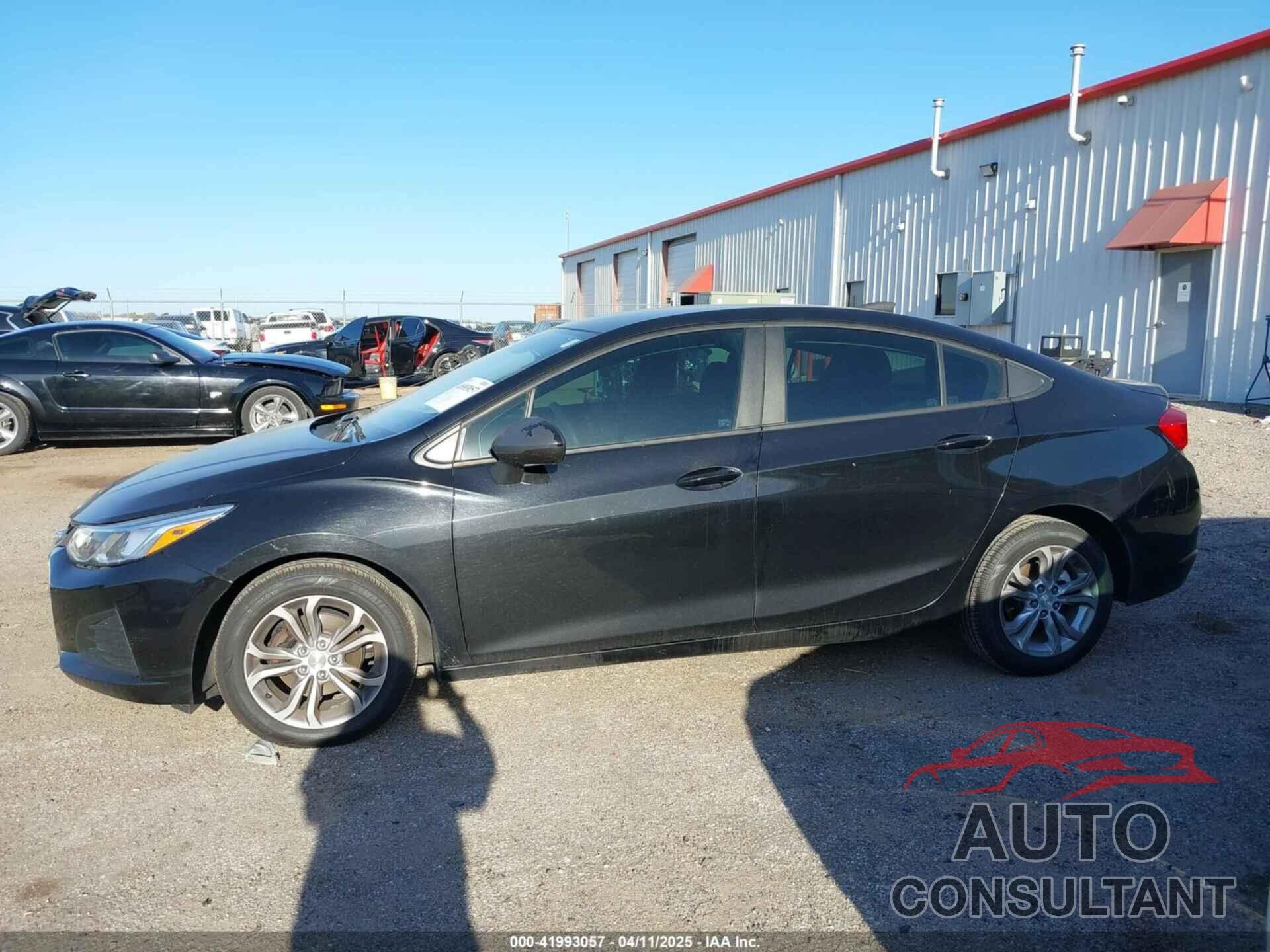 CHEVROLET CRUZE 2019 - 1G1BC5SMXK7126074
