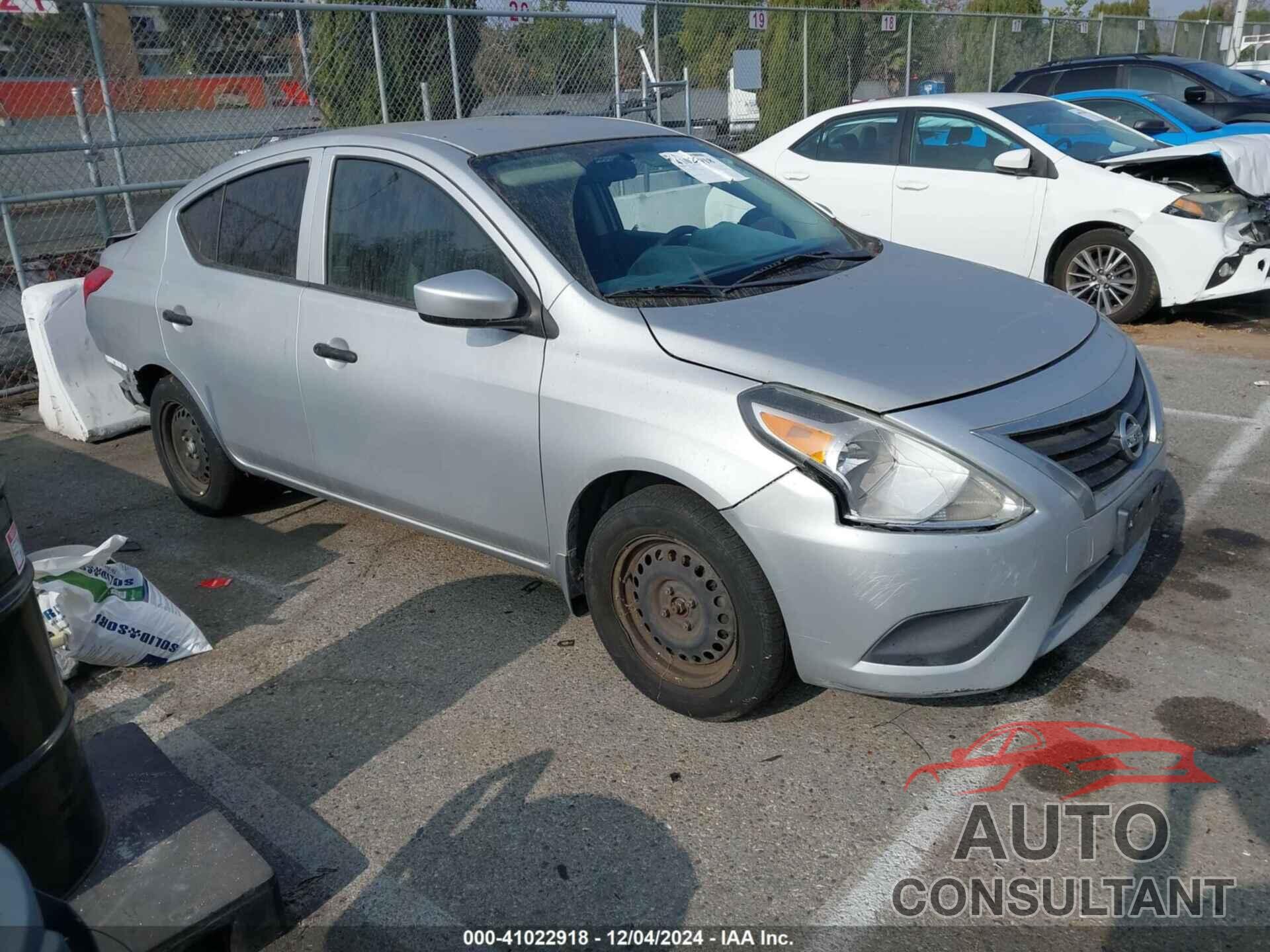 NISSAN VERSA 2017 - 3N1CN7AP8HL897430