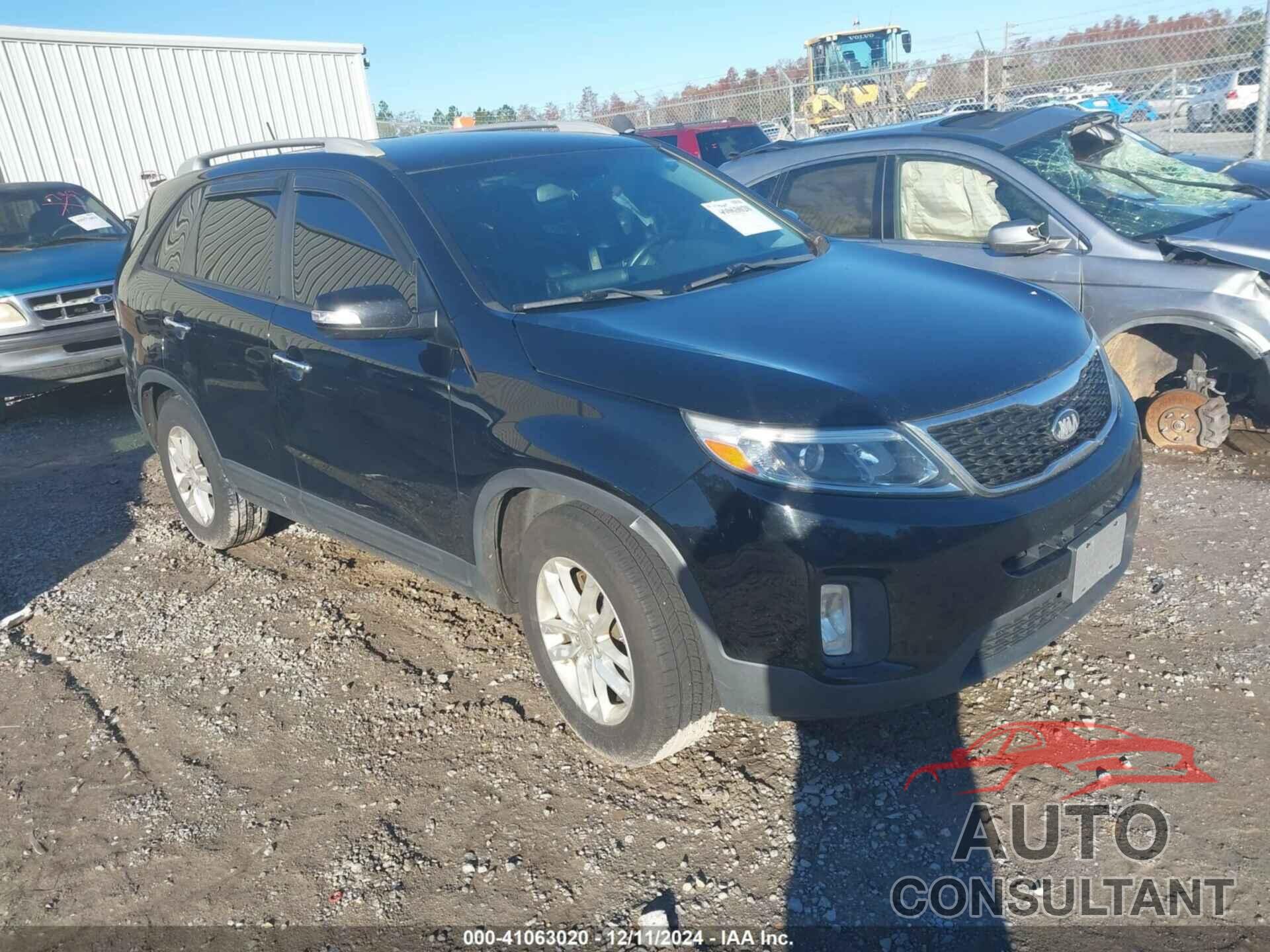 KIA SORENTO 2015 - 5XYKT3A66FG590308