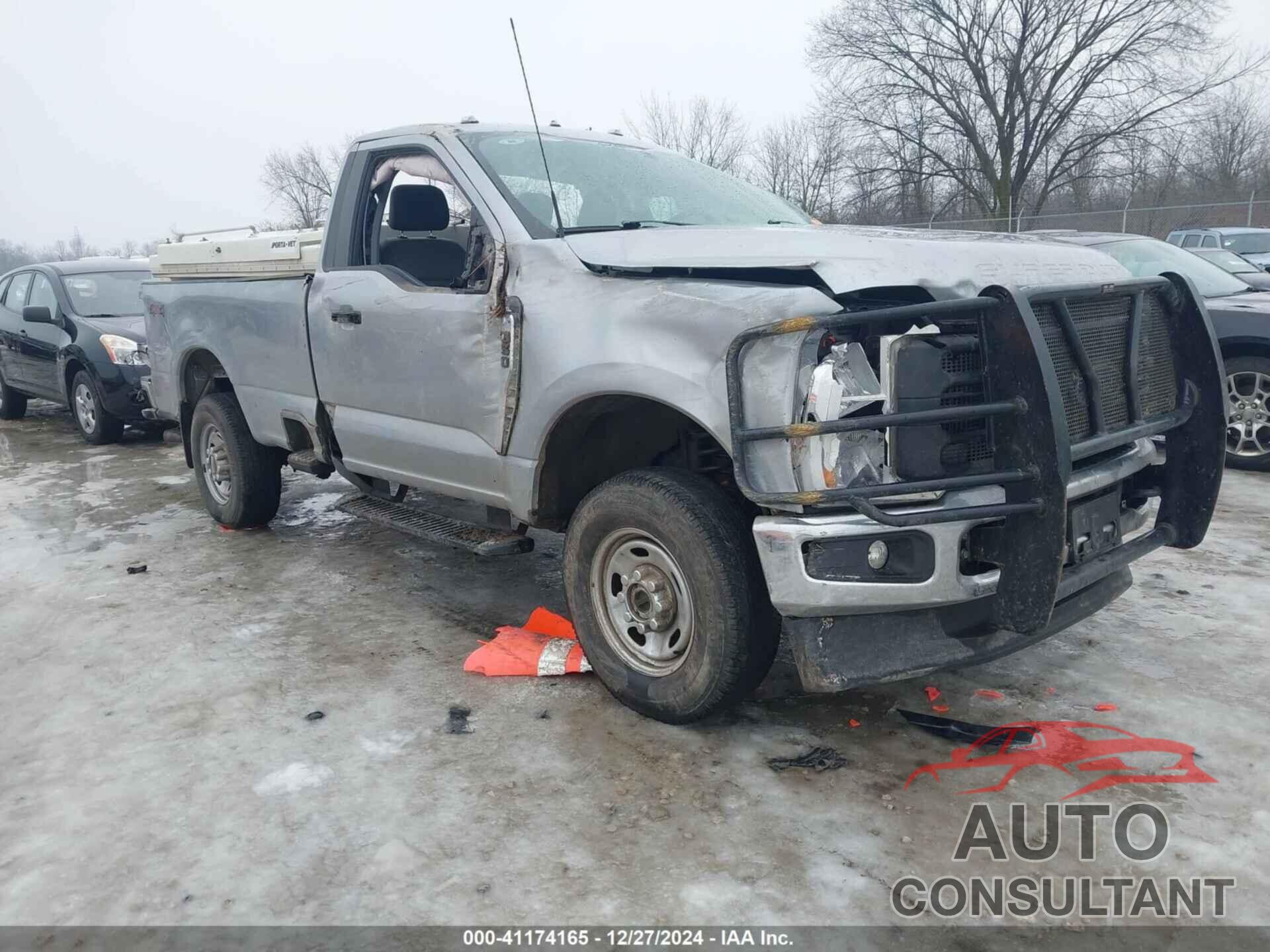 FORD F-350 2023 - 1FTRF3BA7PEC16275
