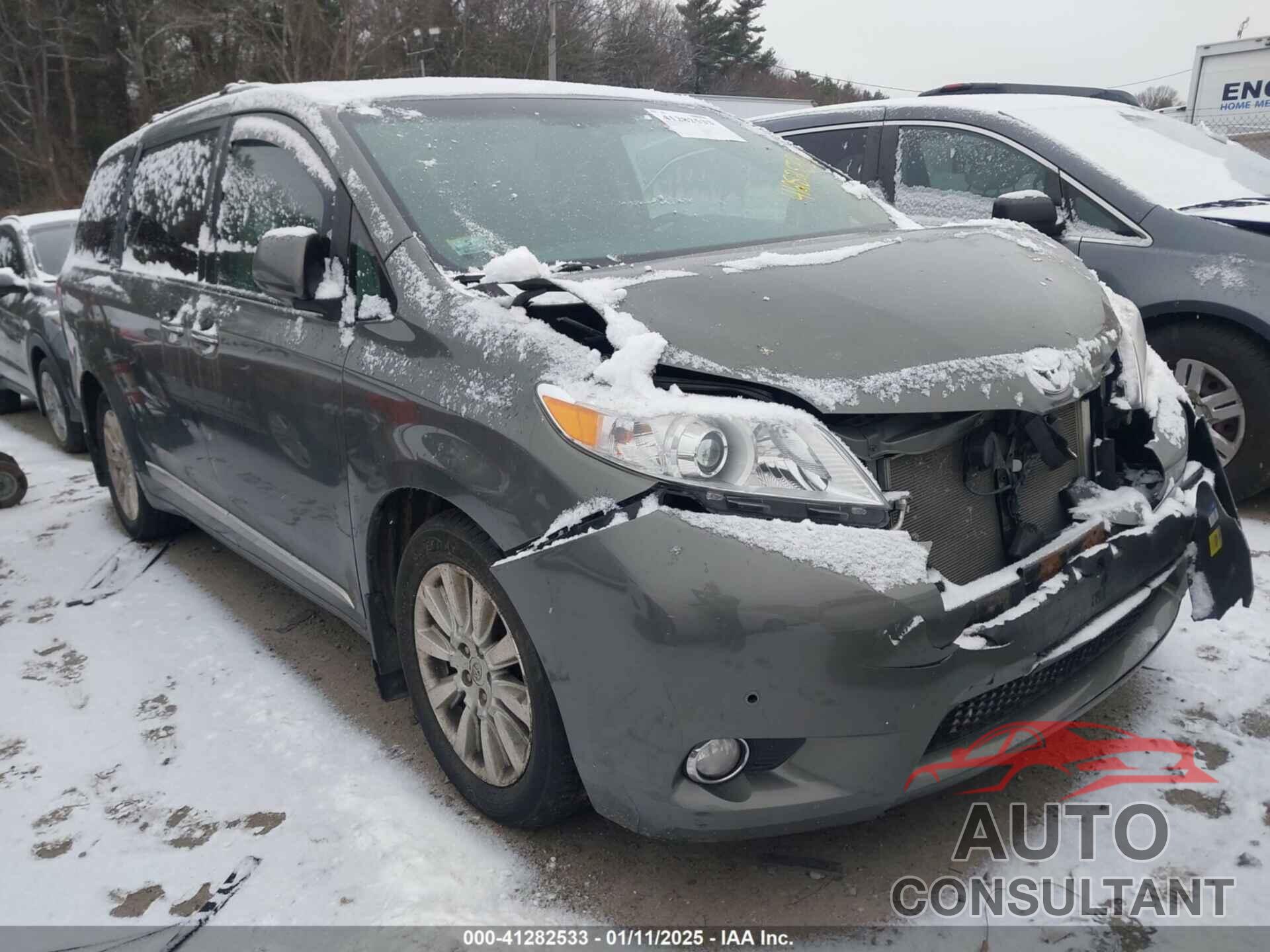 TOYOTA SIENNA 2011 - 5TDDK3DC5BS009729