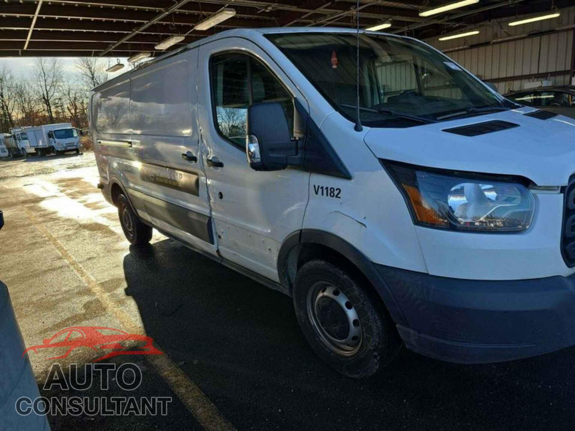 FORD TRANSIT 2018 - 1FTBW2YM2JKB15604