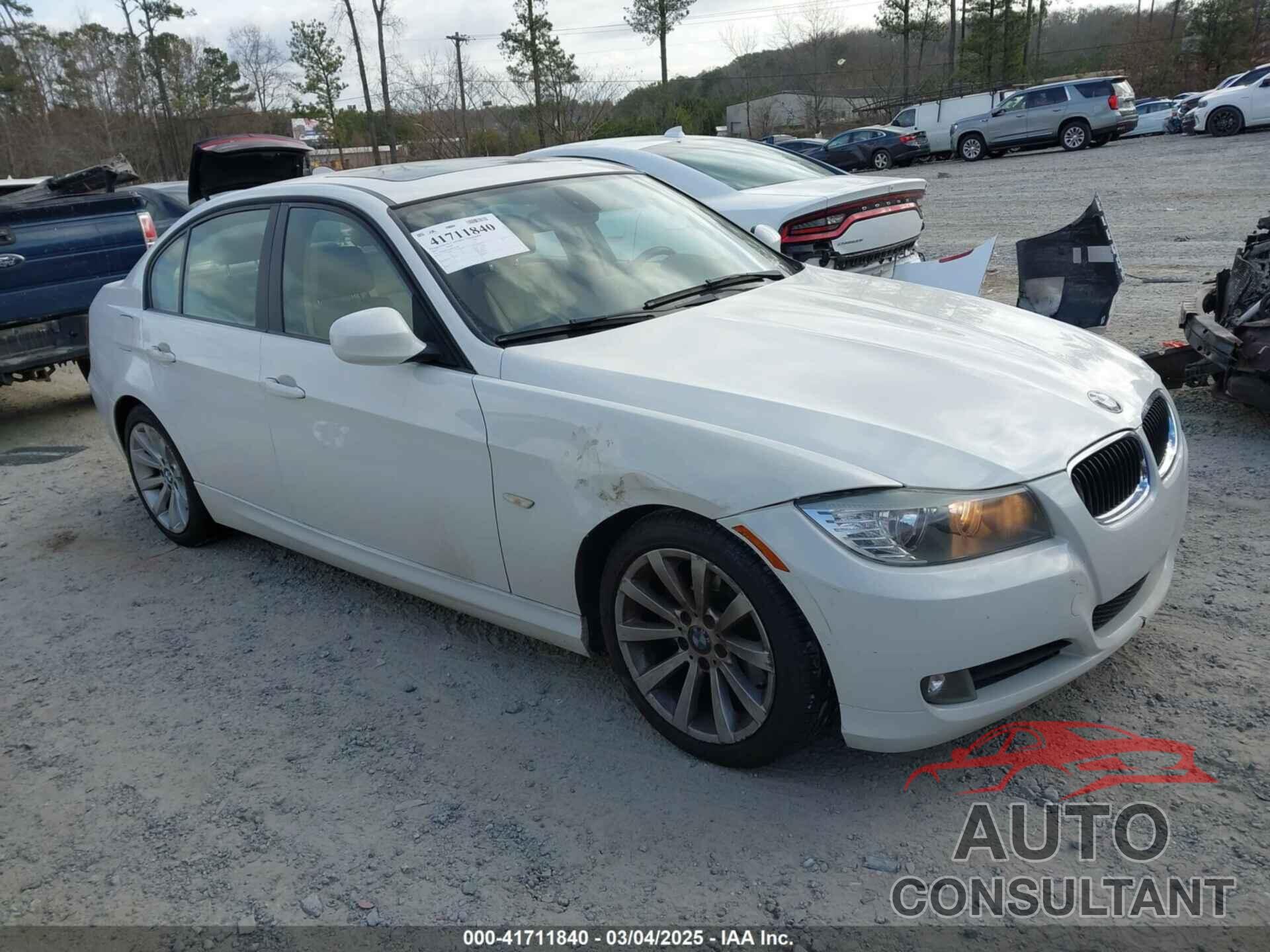 BMW 328I 2011 - WBAPH7G56BNM57626