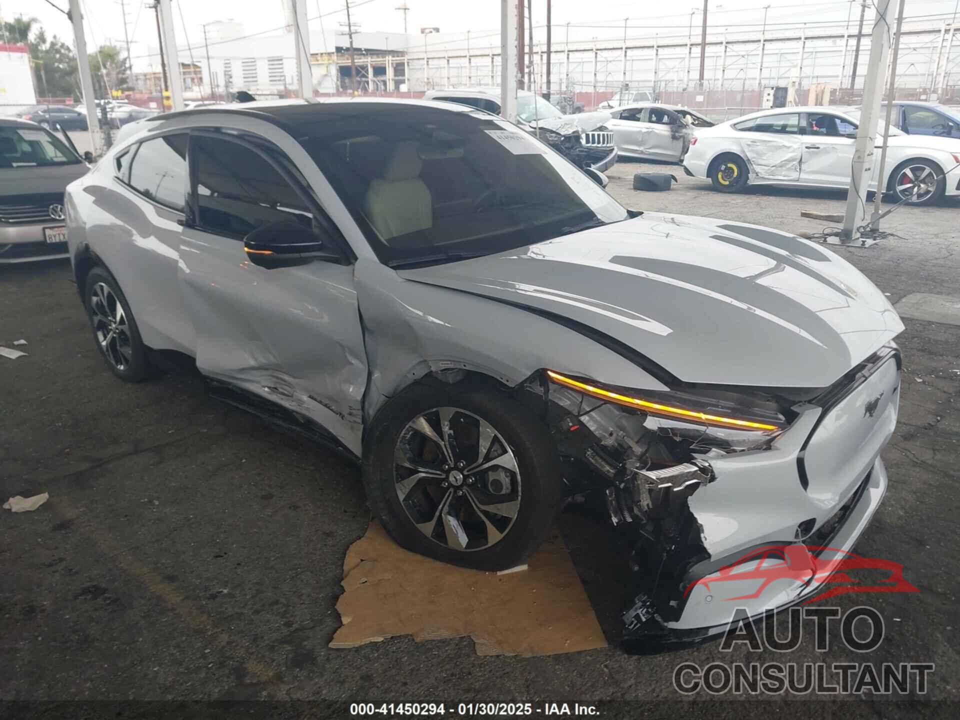 FORD MUSTANG MACH-E 2023 - 3FMTK3SU6PMA65916