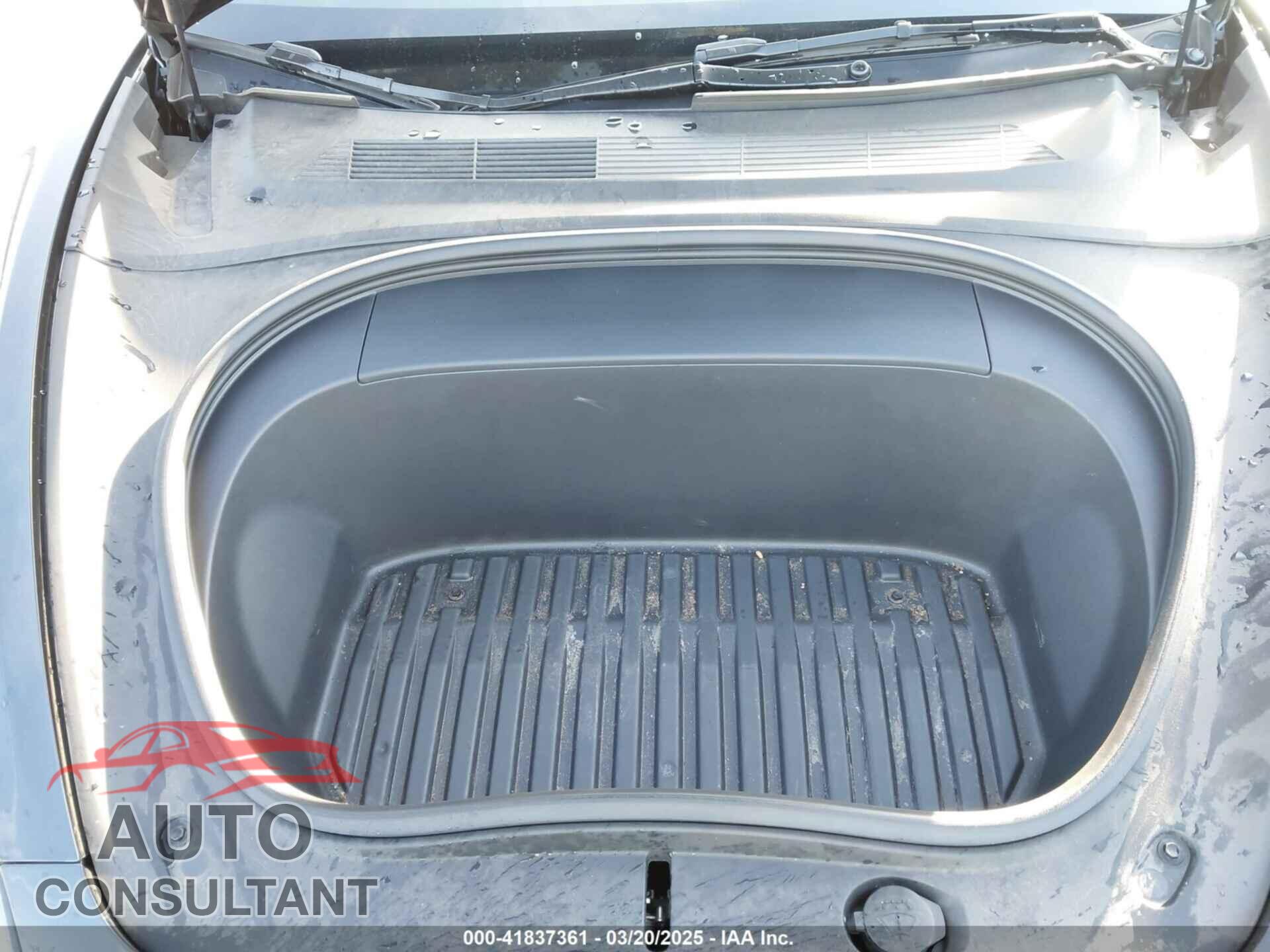TESLA MODEL 3 2024 - 5YJ3E1EA2RF742887