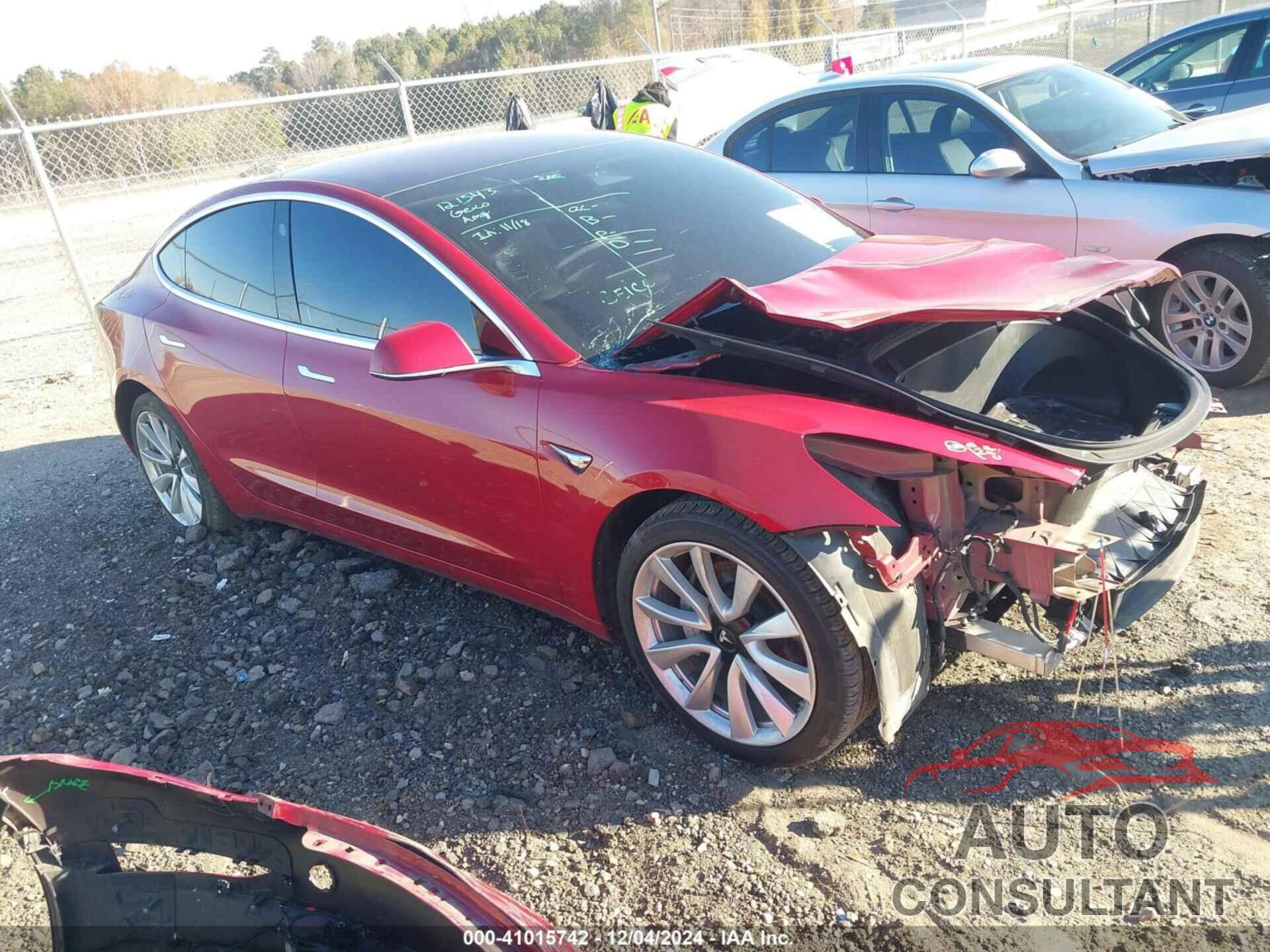 TESLA MODEL 3 2018 - 5YJ3E1EB3JF121543