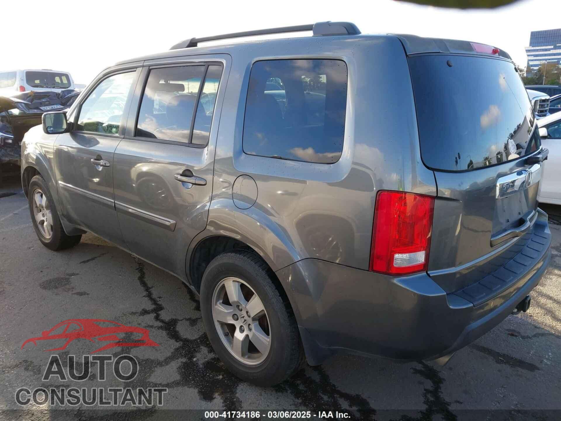 HONDA PILOT 2011 - 5FNYF3H50BB014374