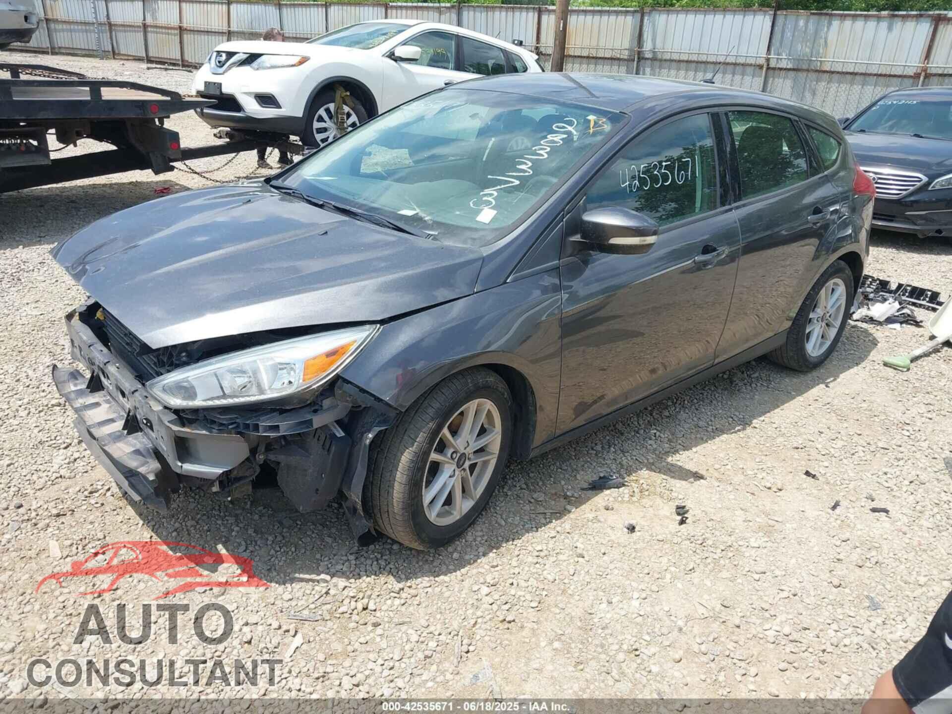 FORD FOCUS 2017 - 1FADP3K28HL283373