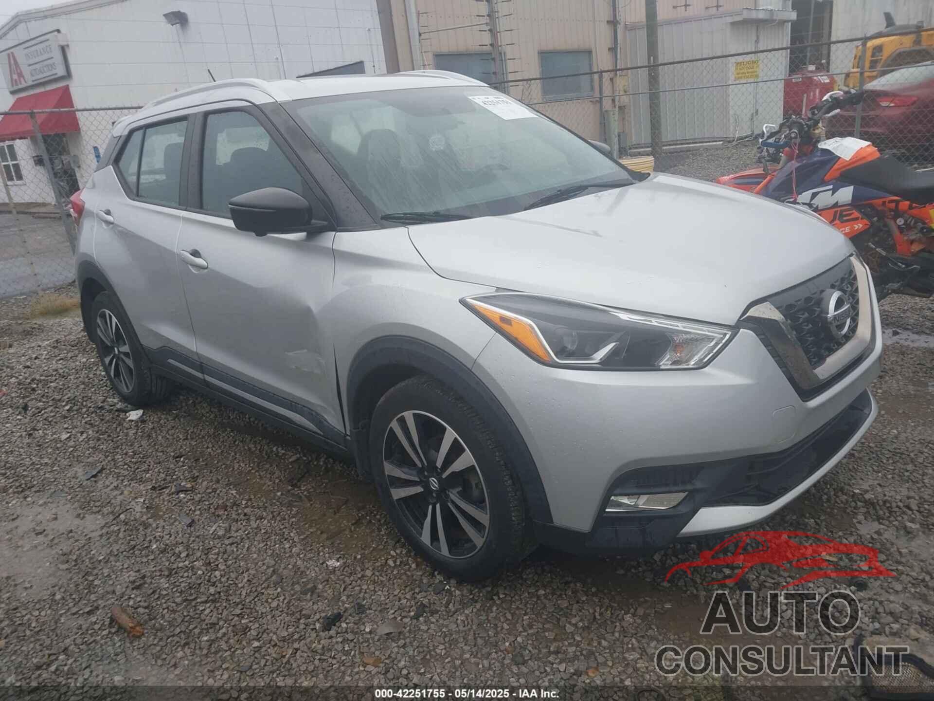 NISSAN KICKS 2019 - 3N1CP5CU5KL521681
