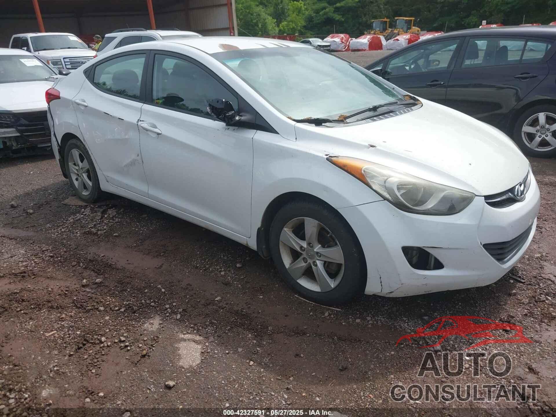 HYUNDAI ELANTRA 2013 - 5NPDH4AE6DH400911