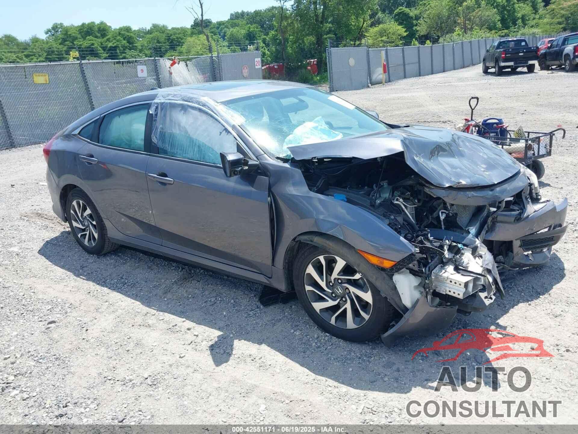 HONDA CIVIC 2018 - 2HGFC2F73JH576312