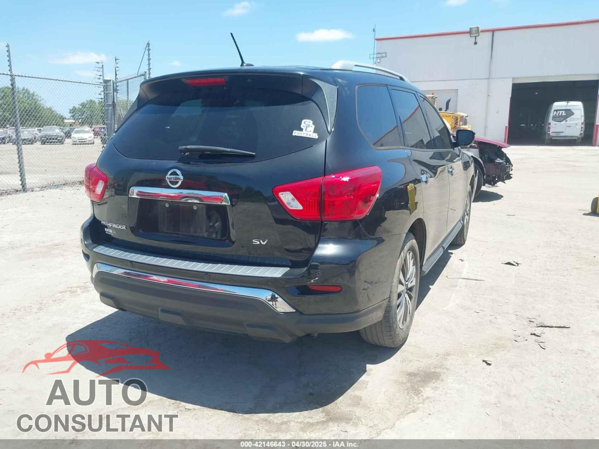 NISSAN PATHFINDER 2018 - 5N1DR2MN5JC607189