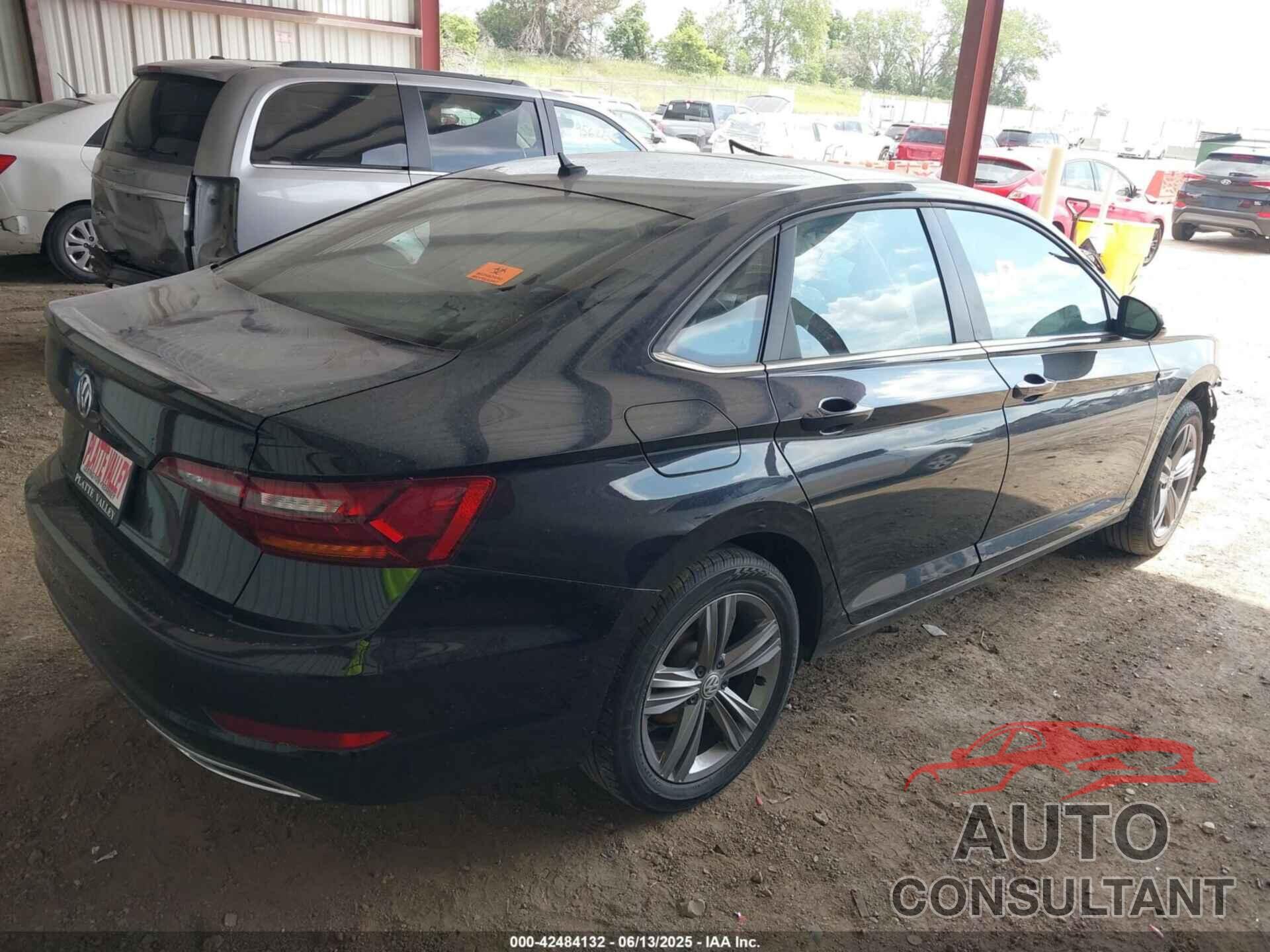 VOLKSWAGEN JETTA 2019 - 3VWCB7BU1KM254068