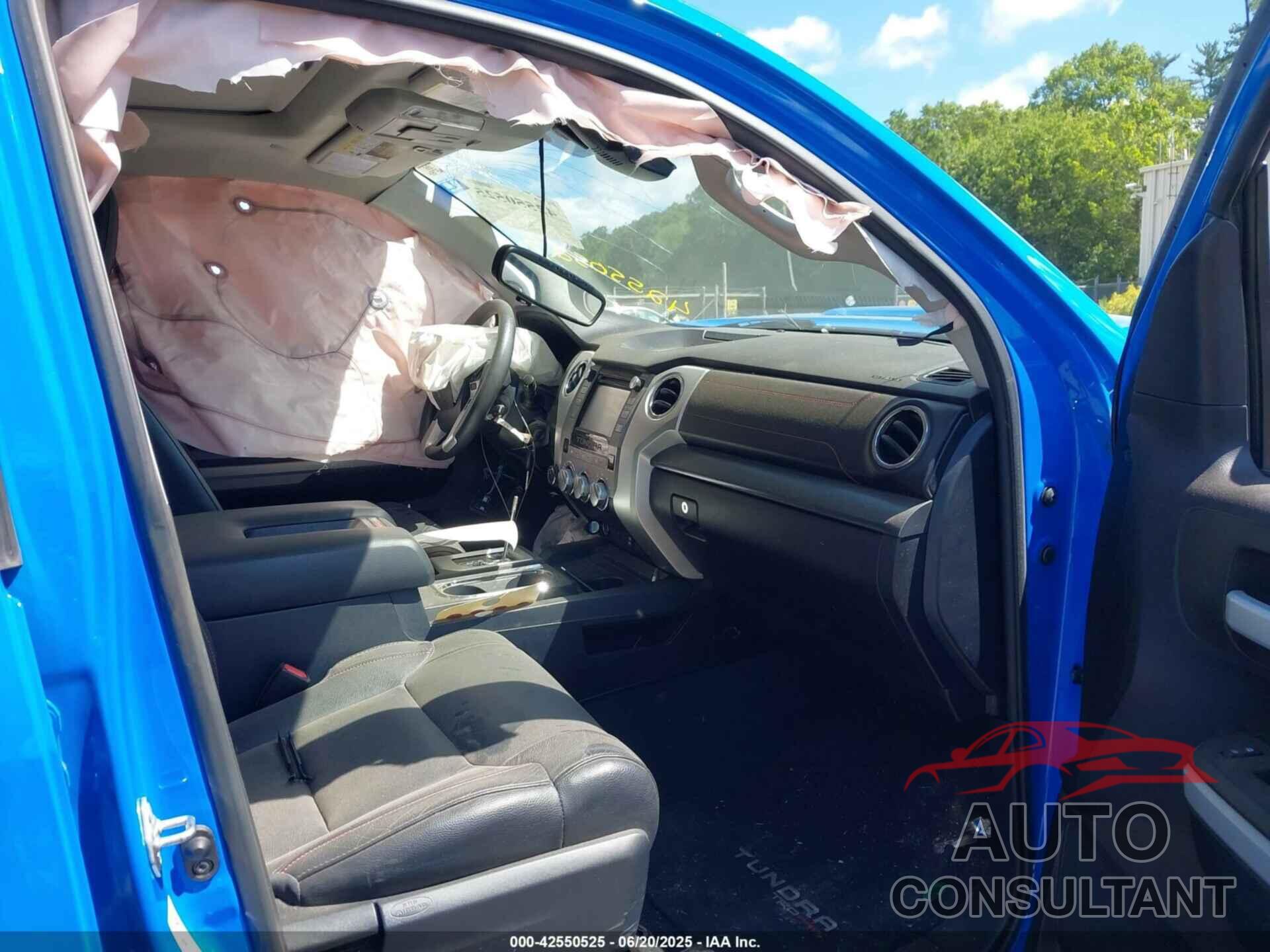 TOYOTA TUNDRA 2019 - 5TFDY5F13KX851596