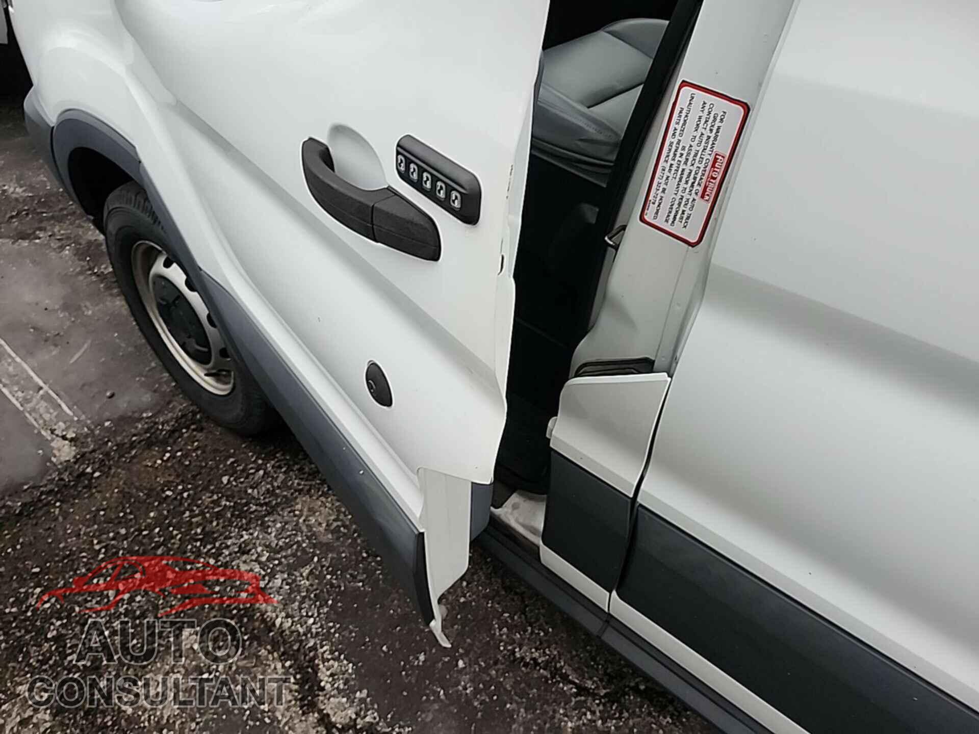 FORD TRANSIT 2015 - 1FTNE1YM5FKB32477