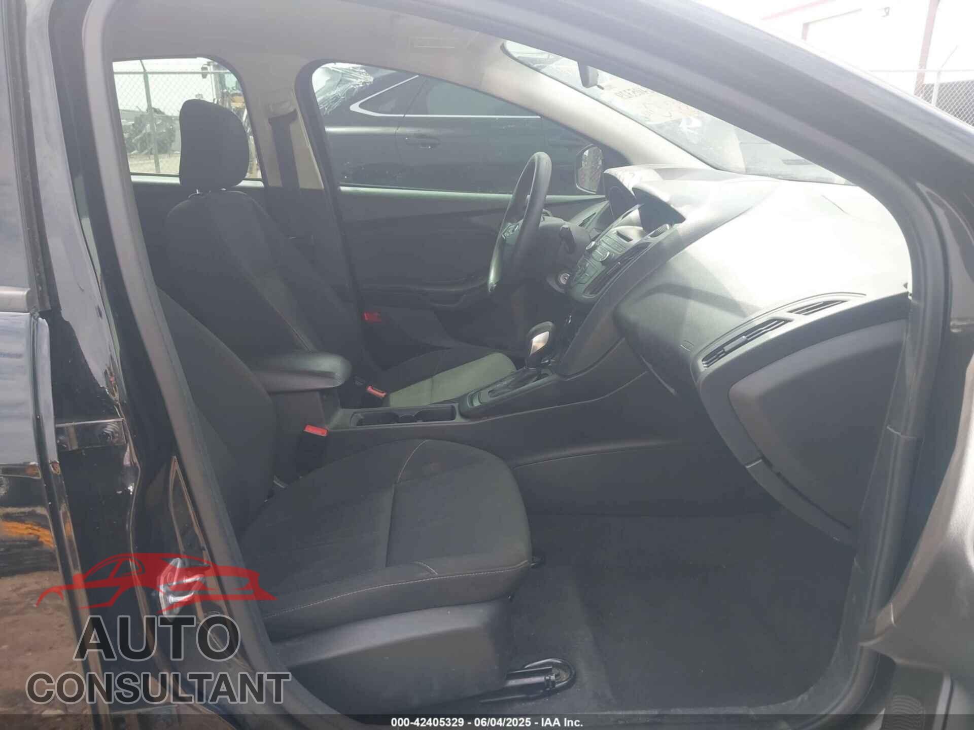 FORD FOCUS 2017 - 1FADP3F26HL270910