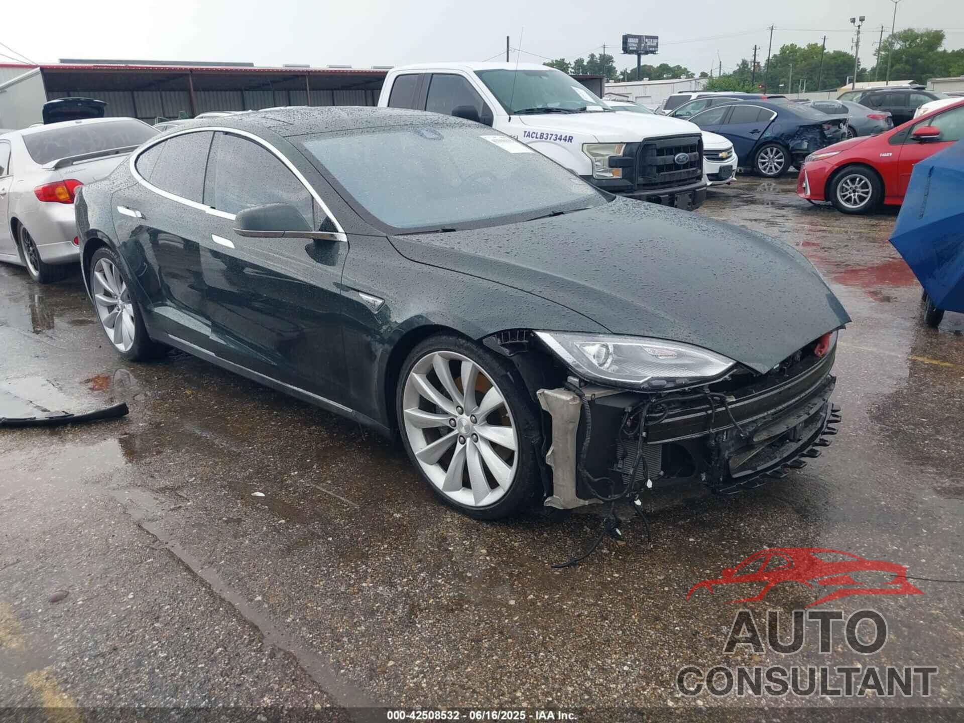 TESLA MODEL S 2014 - 5YJSA1H17EFP61240