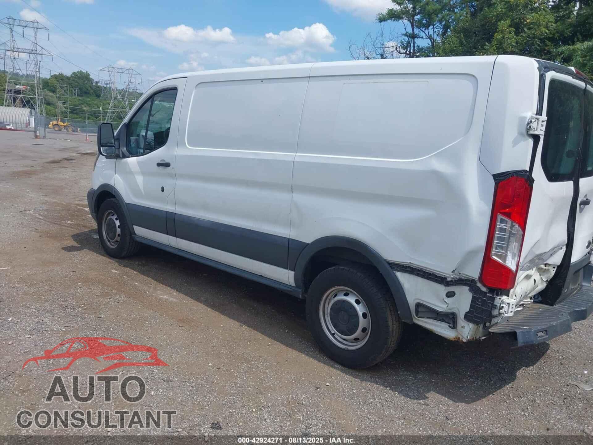 FORD TRANSIT-150 2015 - 1FTNE1YM2FKA41540